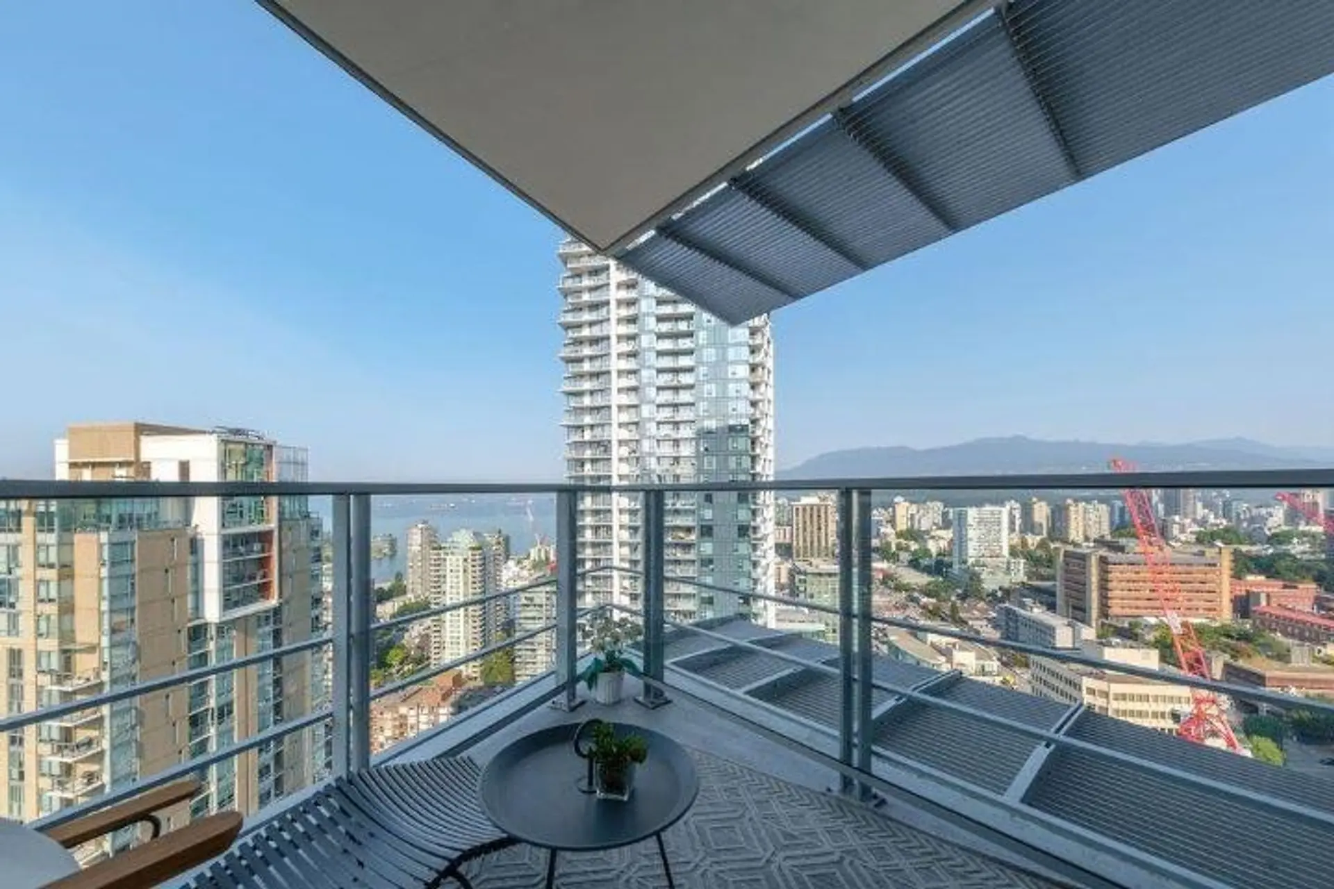 #3708 1283 Howe Street - Image 13