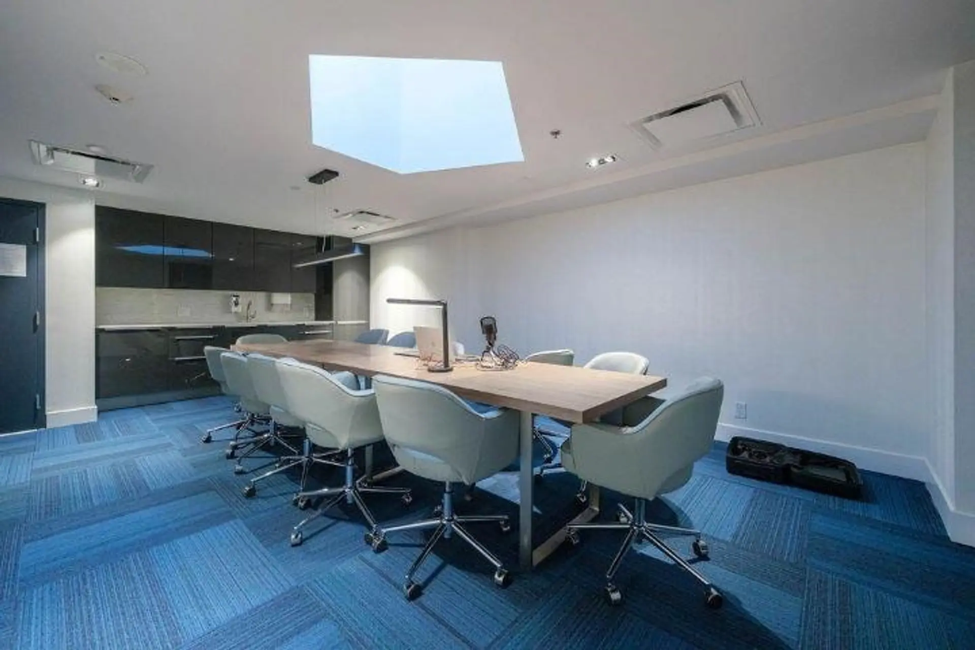 #3708 1283 Howe Street - Image 18