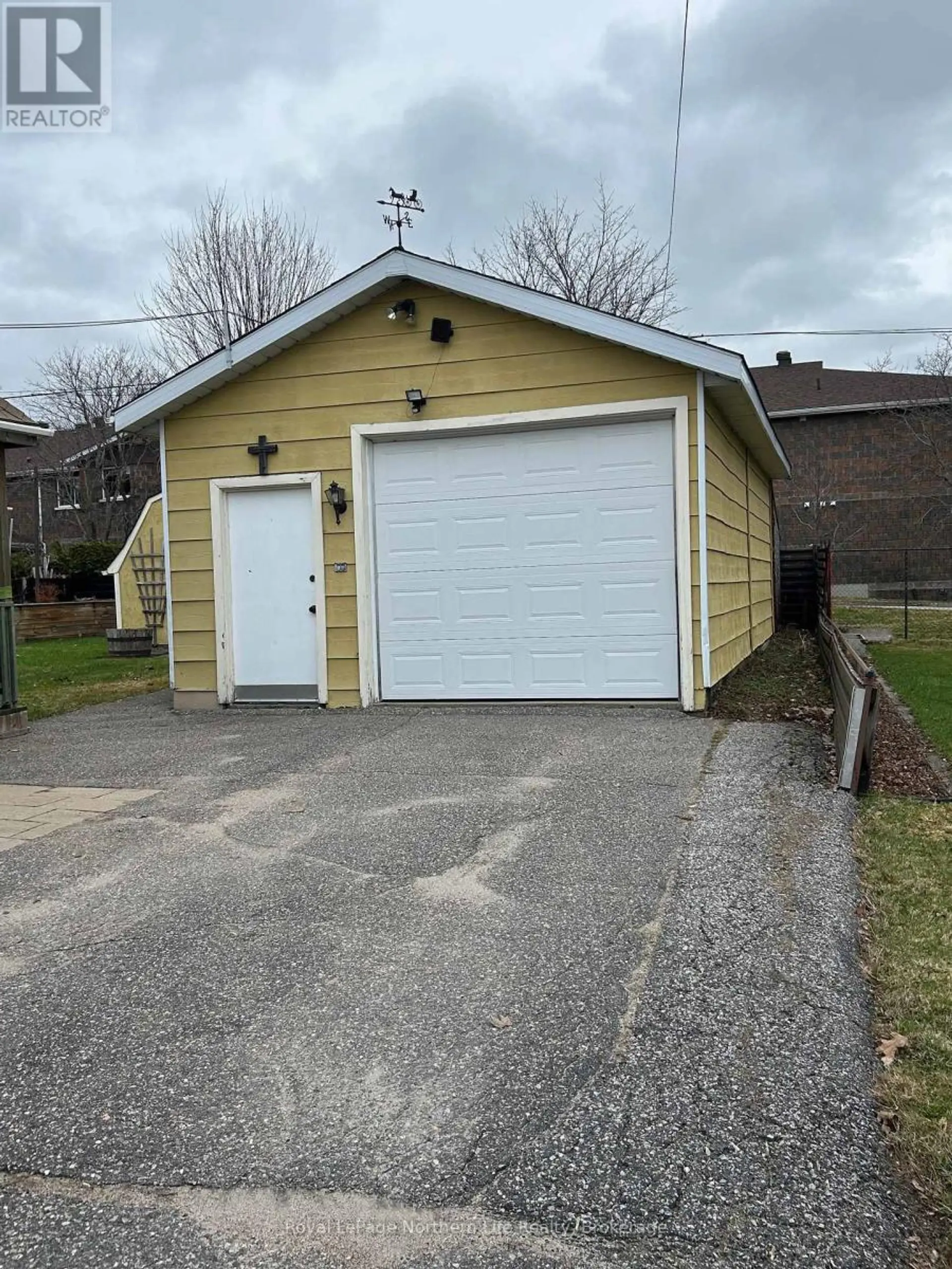 446 PRINCESS STREET W - Image 2