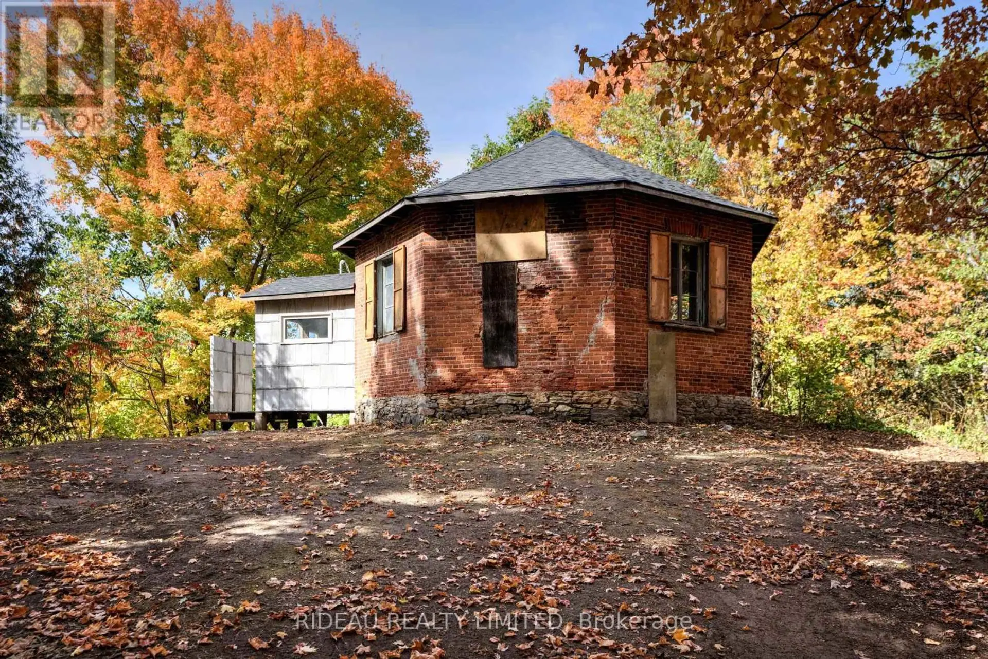 24 BRIAR HILL ROAD - Image 16