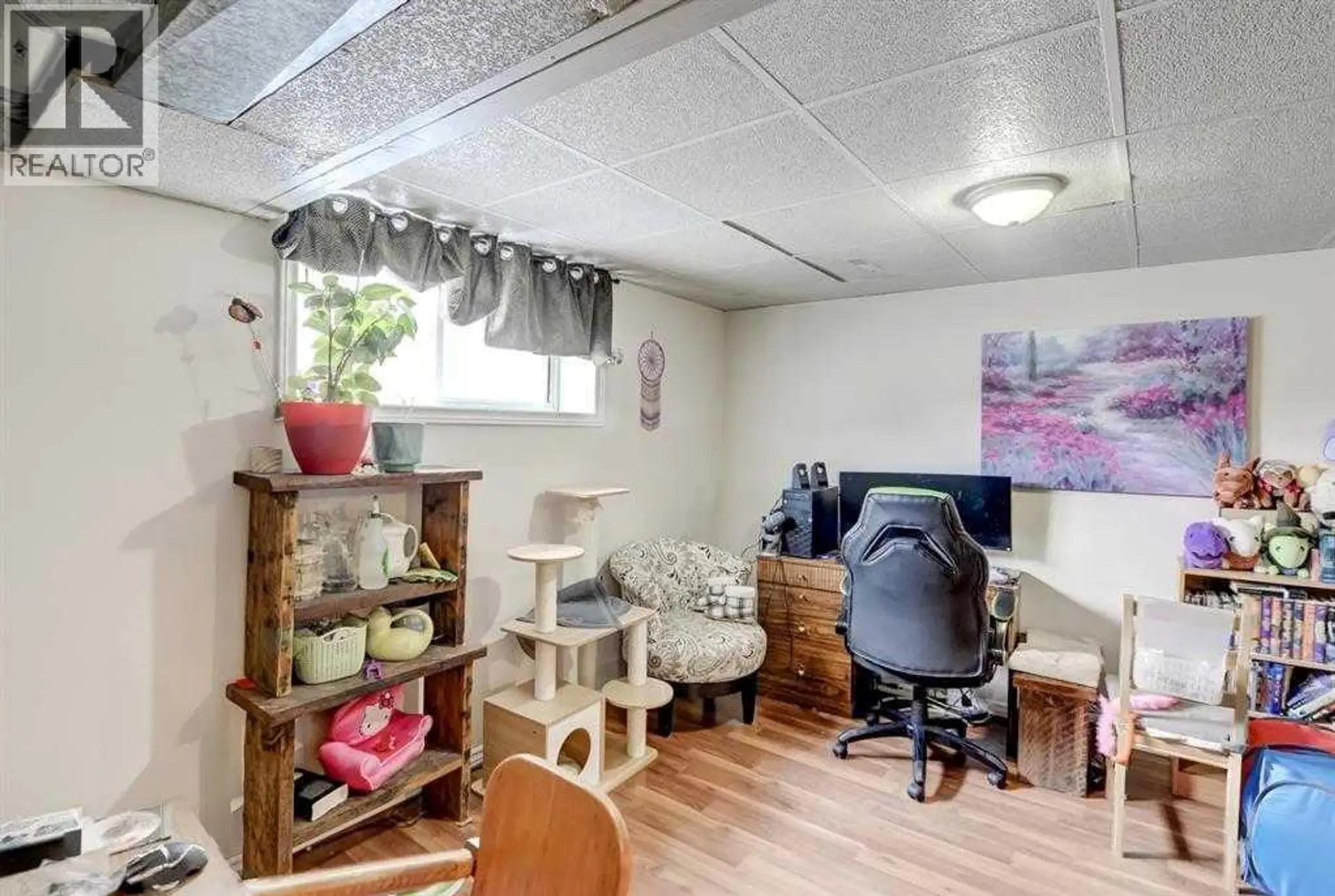 518 54 Avenue SW - Image 10