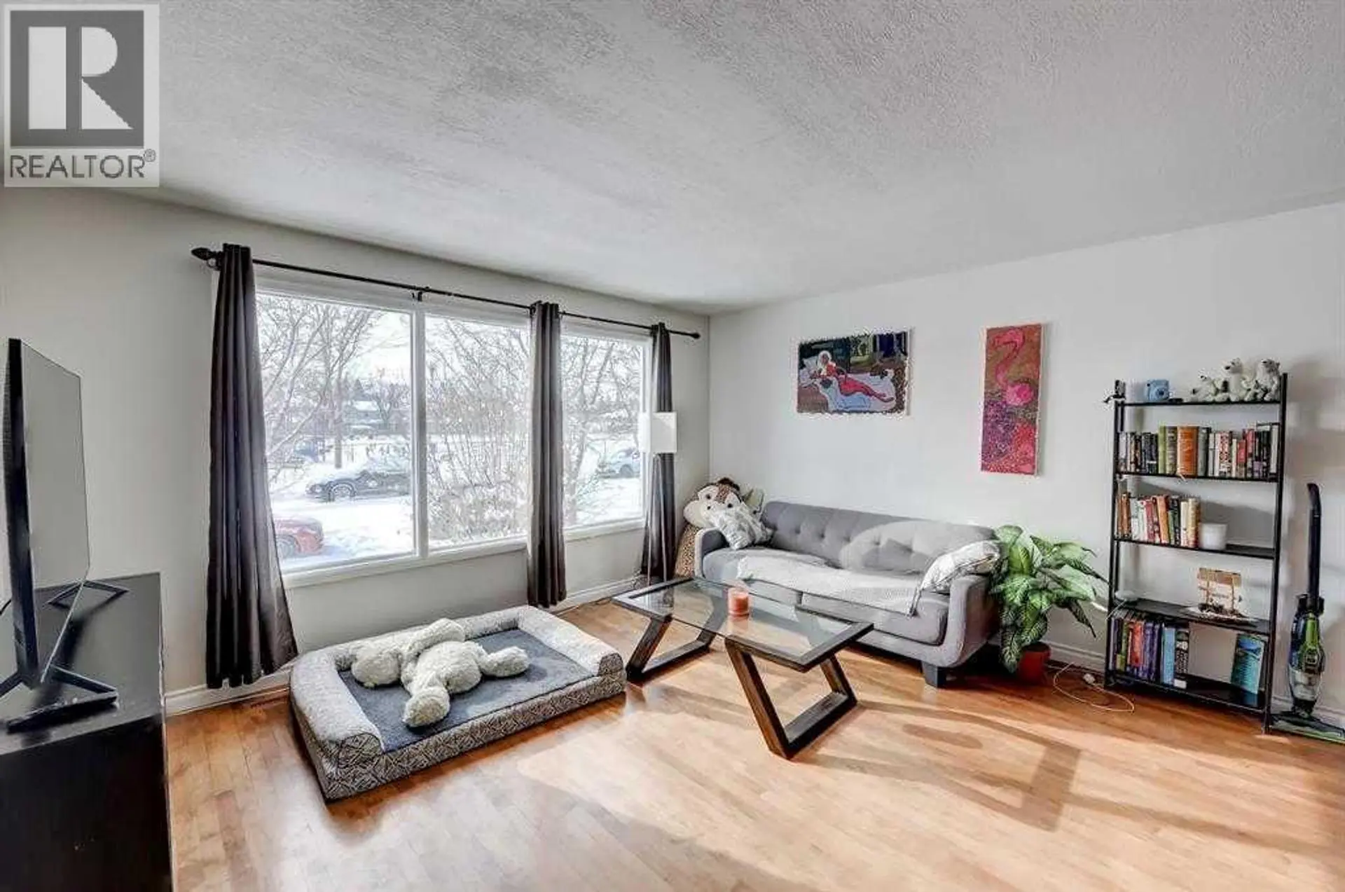 518 54 Avenue SW - Image 3