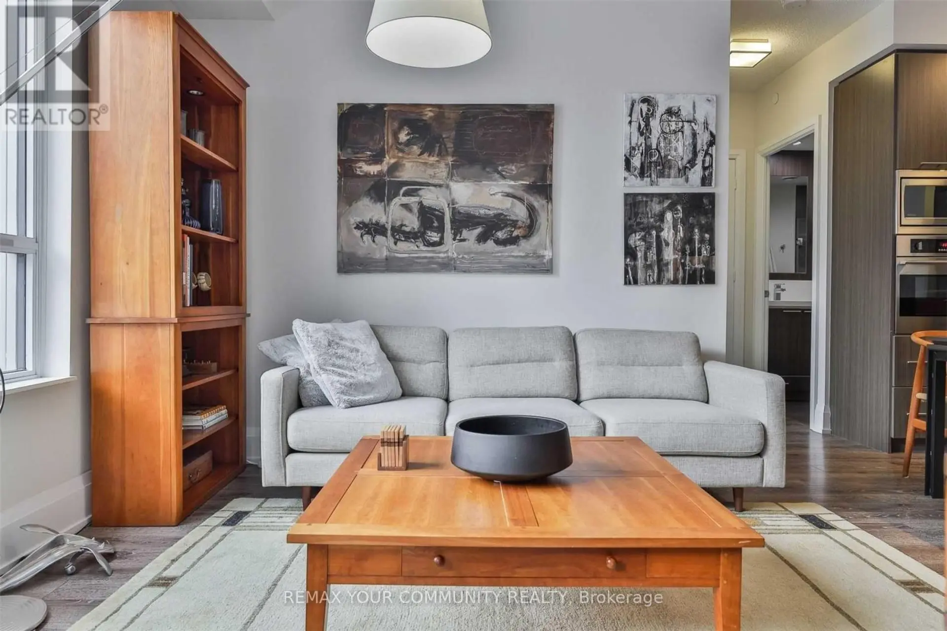 #533 120 HARRISON GARDEN BOULEVARD - Image 6