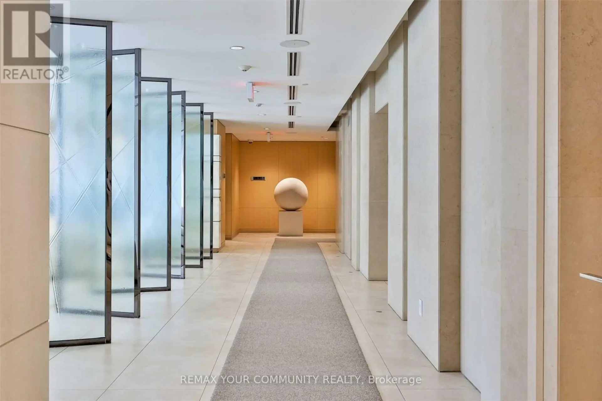 #533 120 HARRISON GARDEN BOULEVARD - Image 17