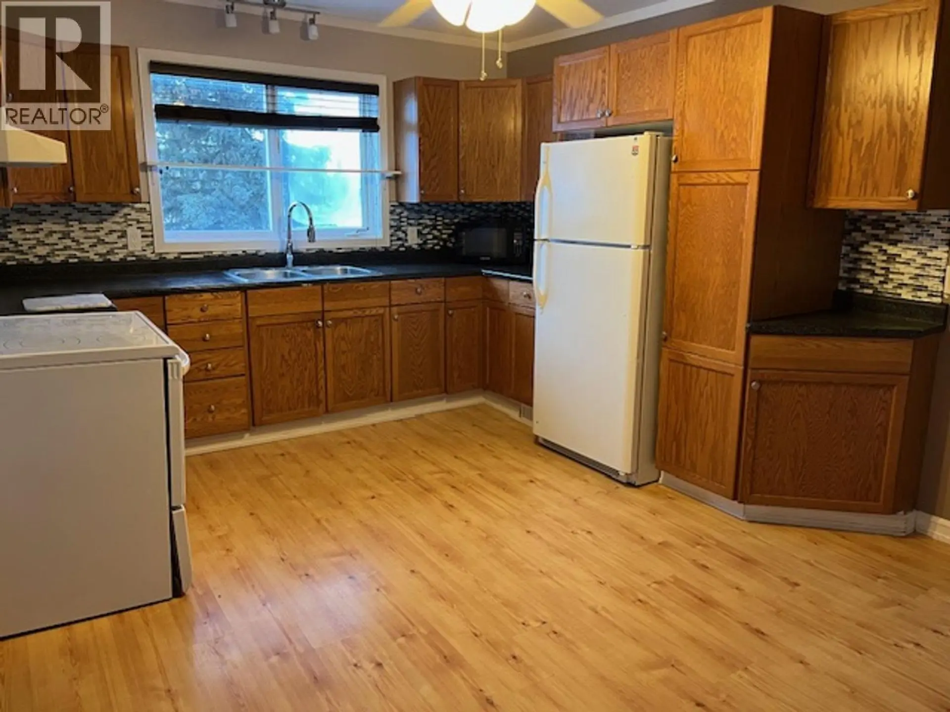 13095 LAKESHORE DRIVE - Image 4