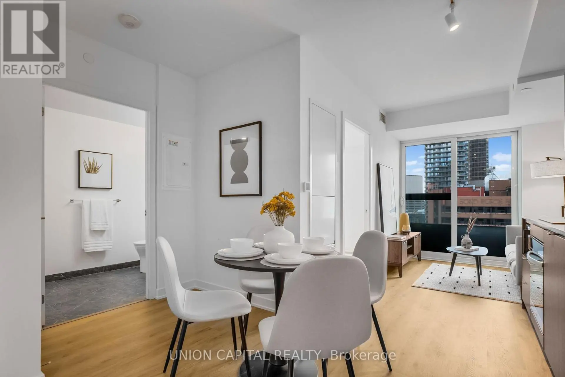 #1801 252 CHURCH STREET - Image 2