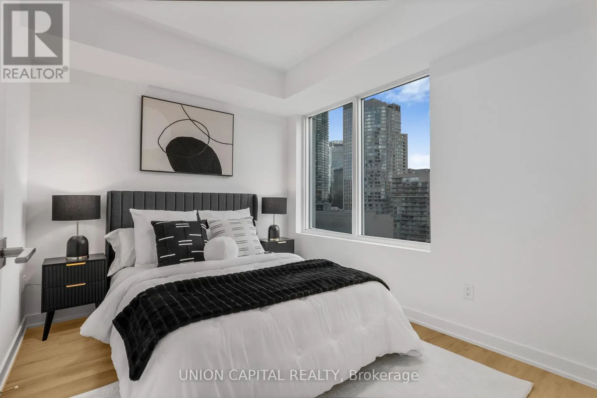 #1801 252 CHURCH STREET - Image 8