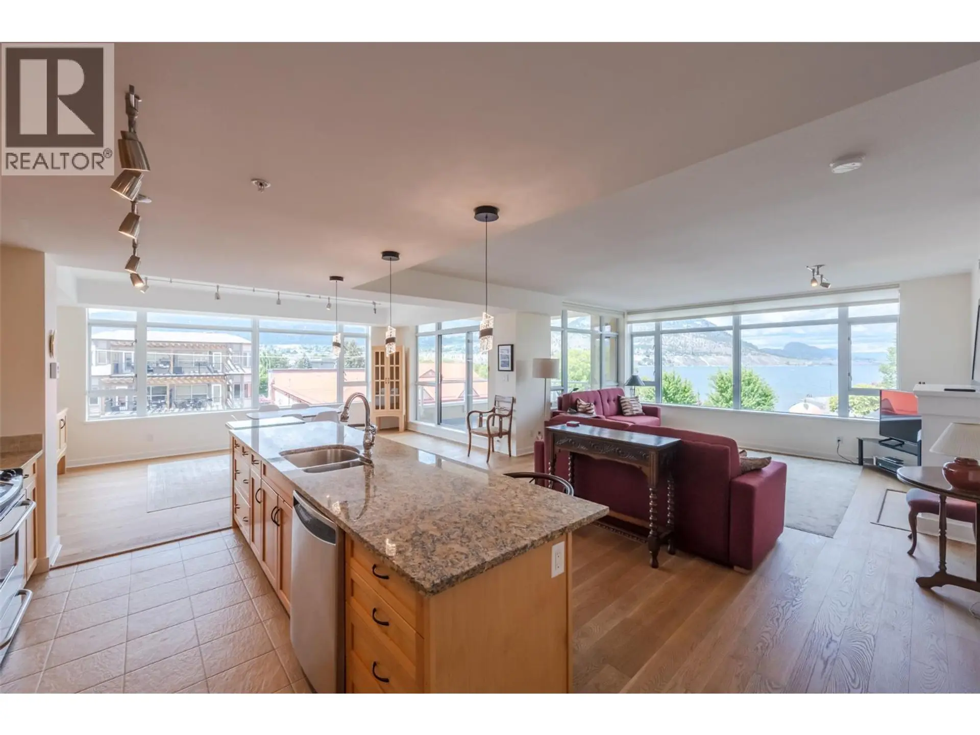 Property at #401 160 Lakeshore Drive W, Penticton, BC