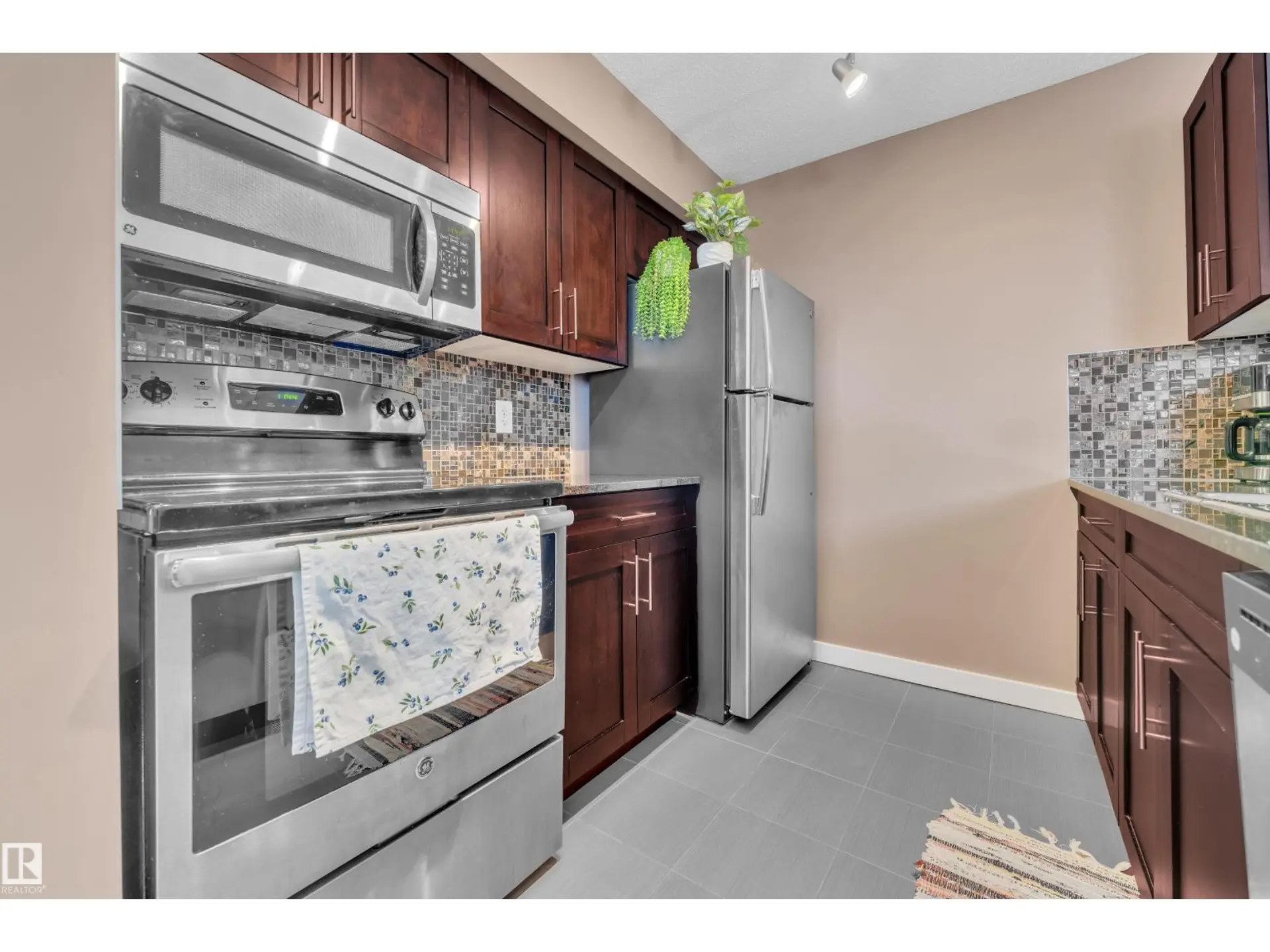#424 18126 77 ST NW - Image 11