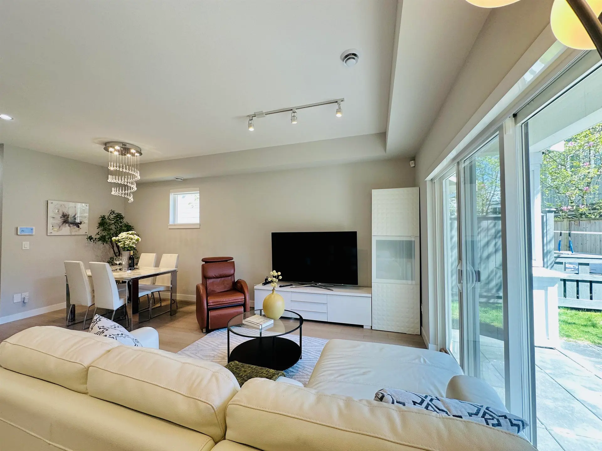 #32 7180 Lechow Street - Image 4