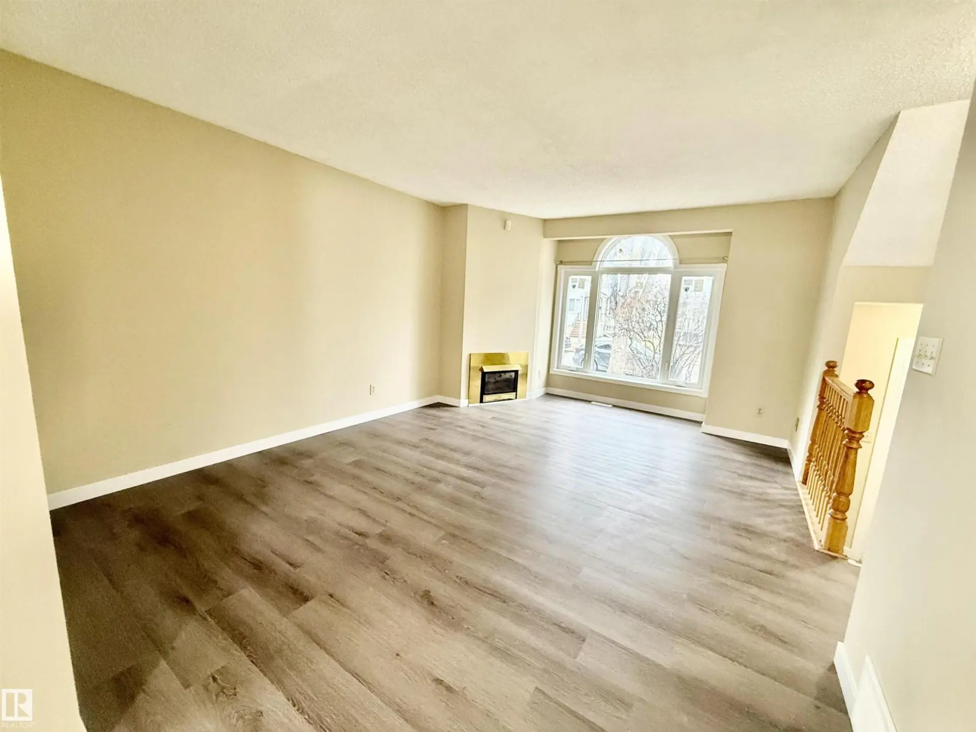 10905 74 AV NW - Image 7