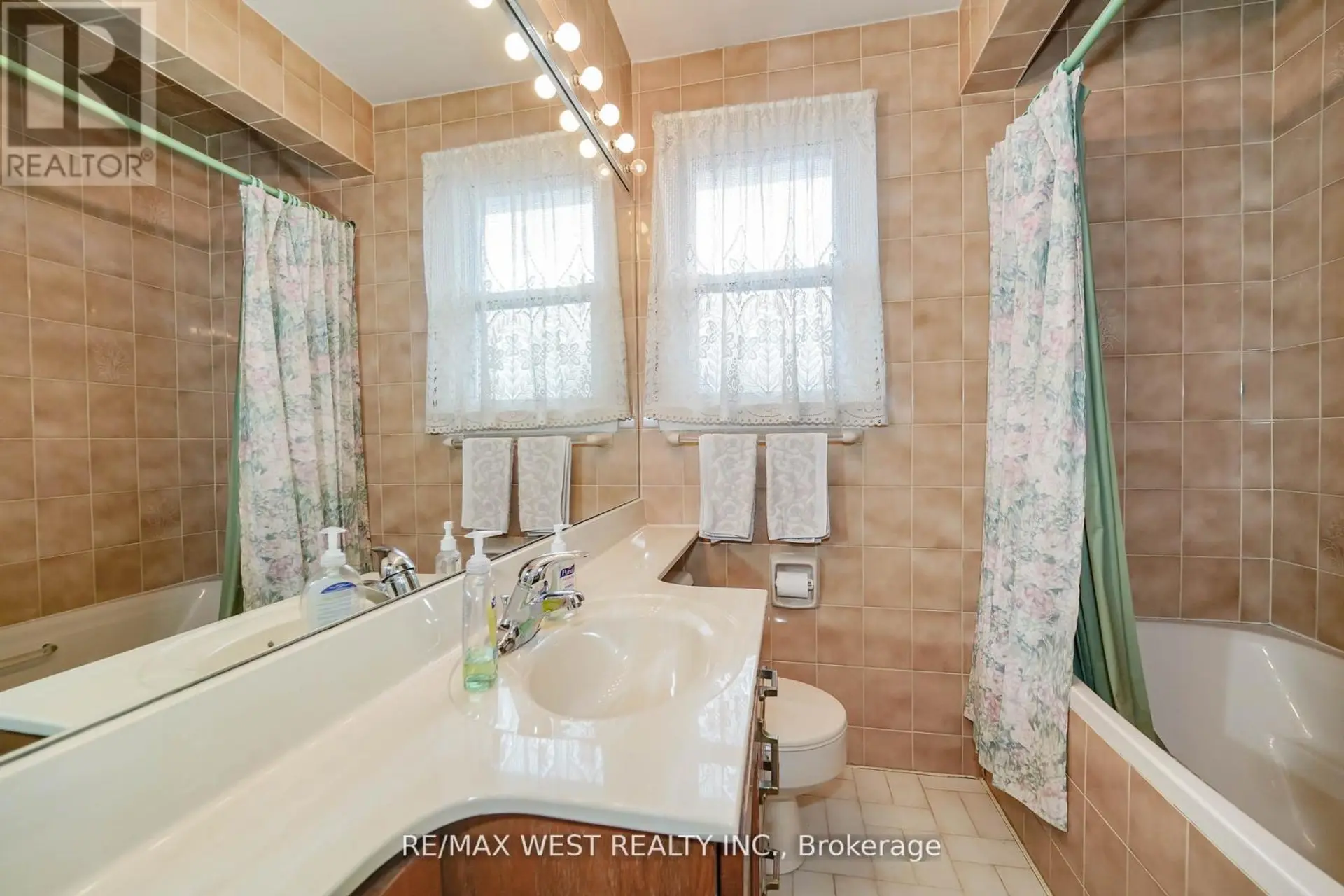 32 DEEVALE ROAD - Image 6