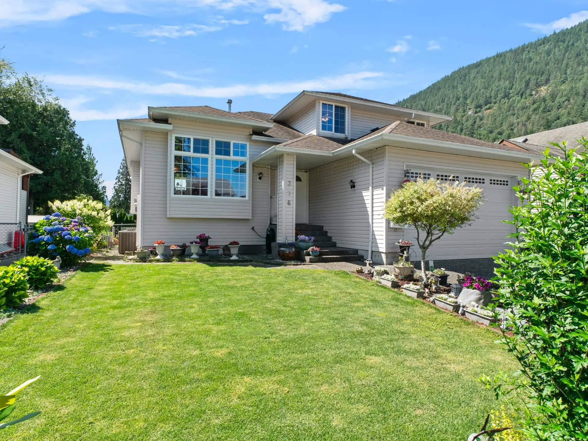 Property at 336 Chestnut Avenue, Harrison Hot Springs, BC
