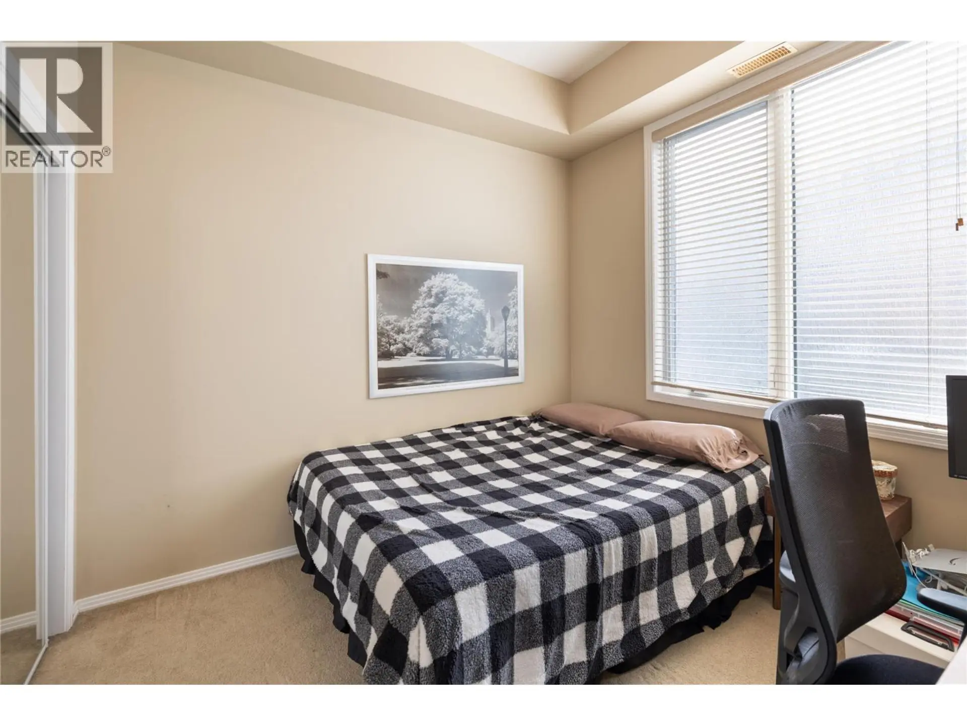 #408 1327 St Paul Street - Image 11