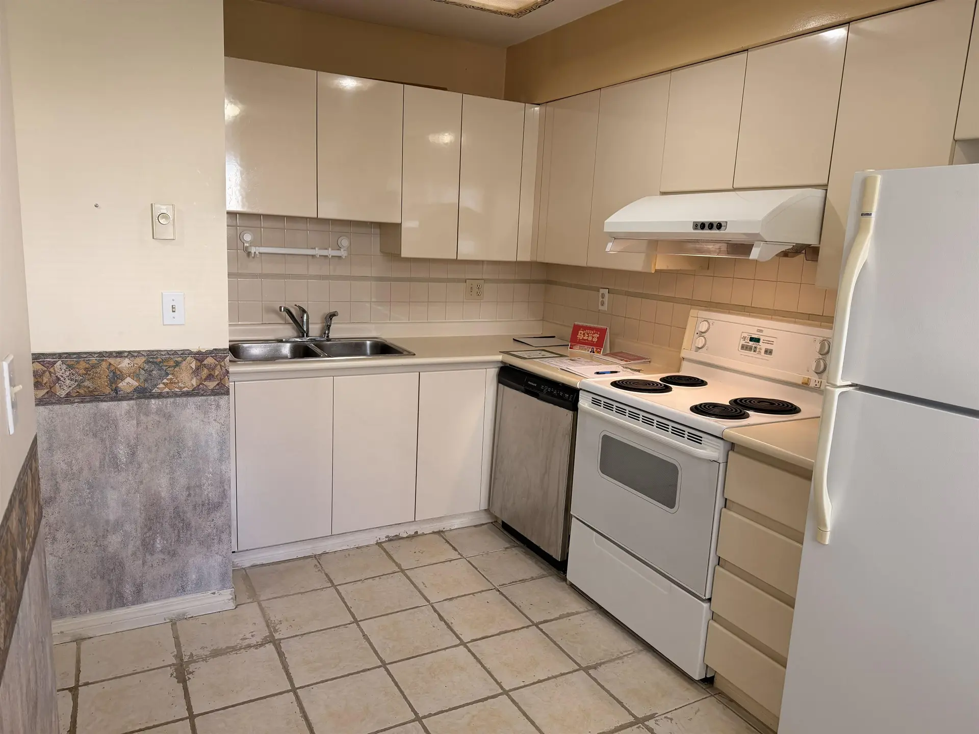 #5 7184 Stride Avenue - Image 4