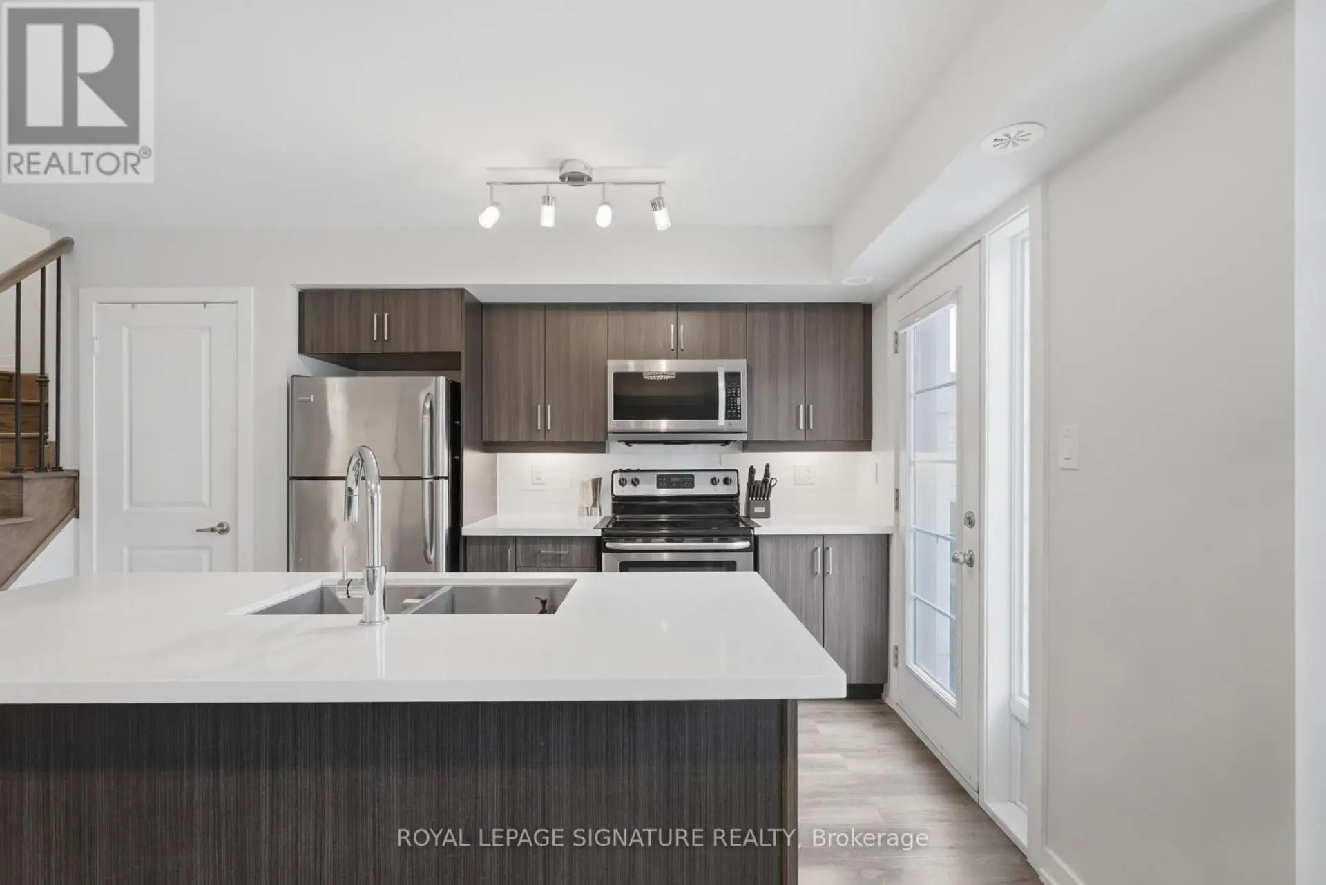 #50 2315 SHEPPARD AVENUE W - Image 6