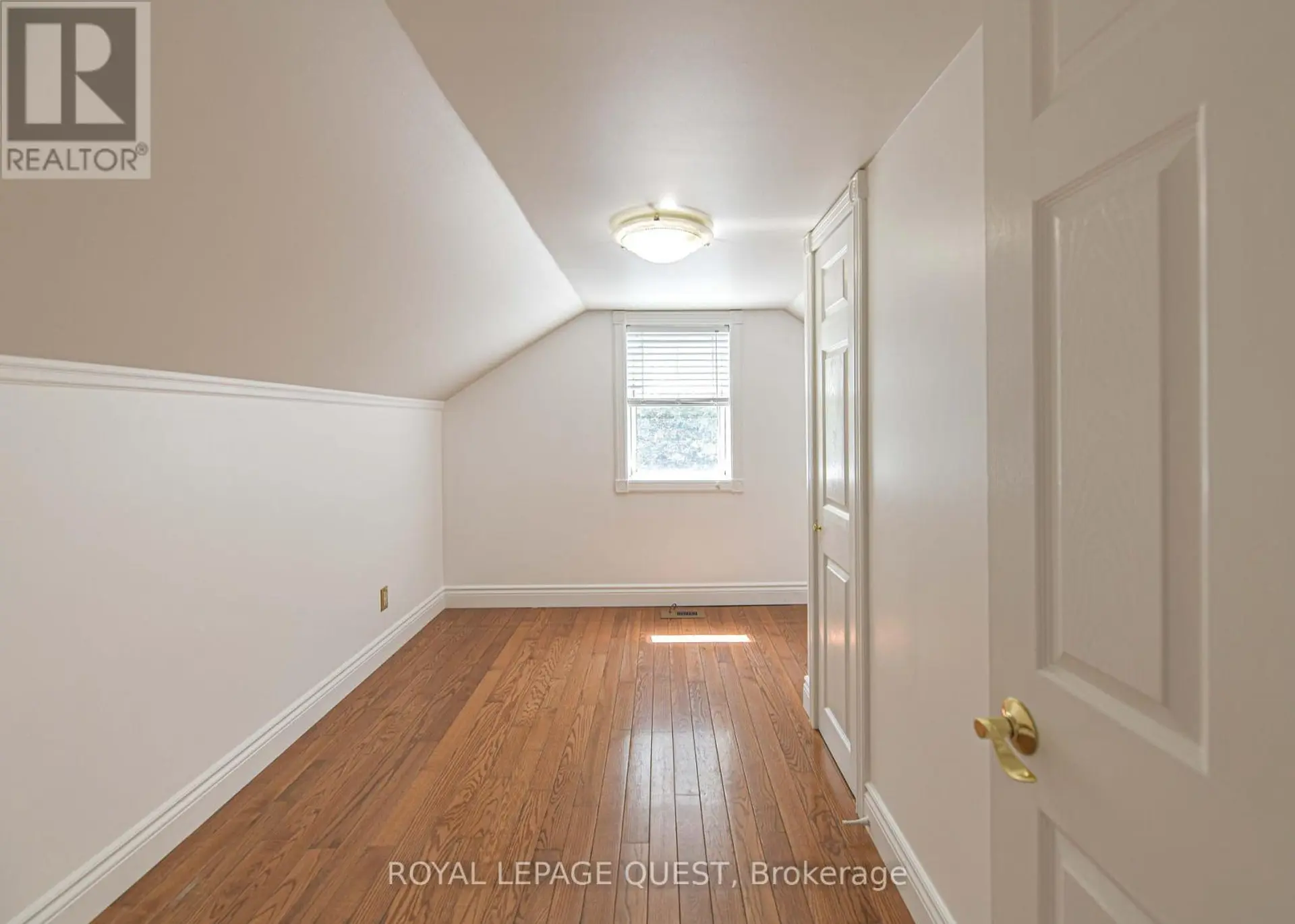 1046 SOUTHWOOD ROAD - Image 17
