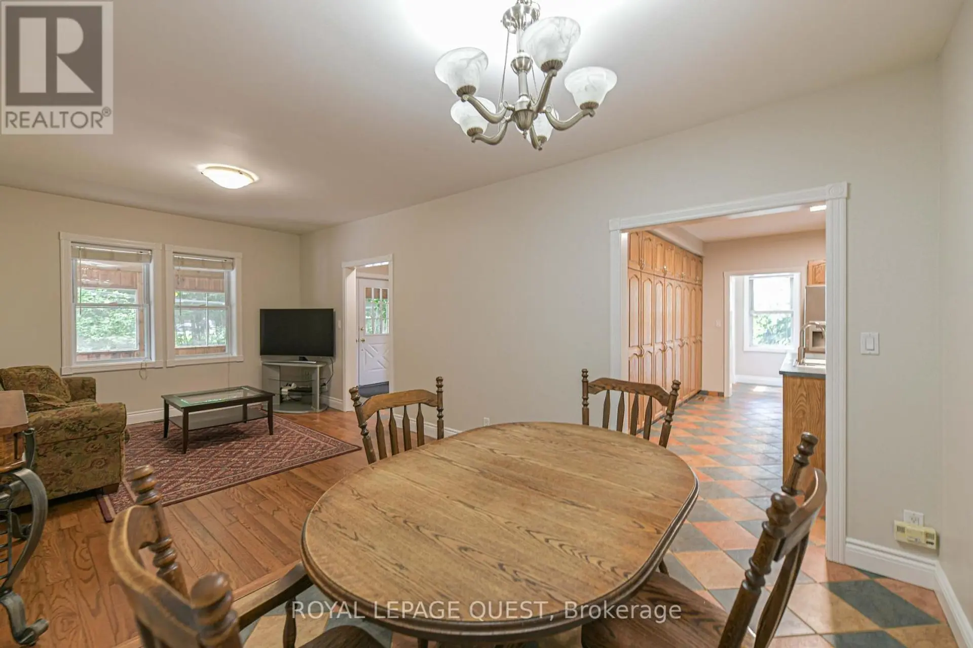 1046 SOUTHWOOD ROAD - Image 8