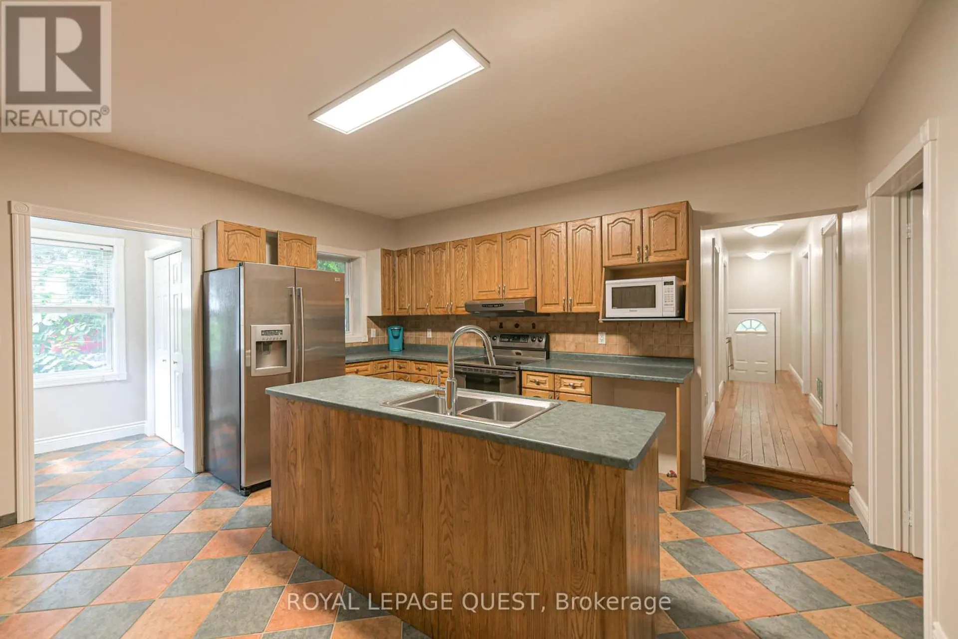 1046 SOUTHWOOD ROAD - Image 9