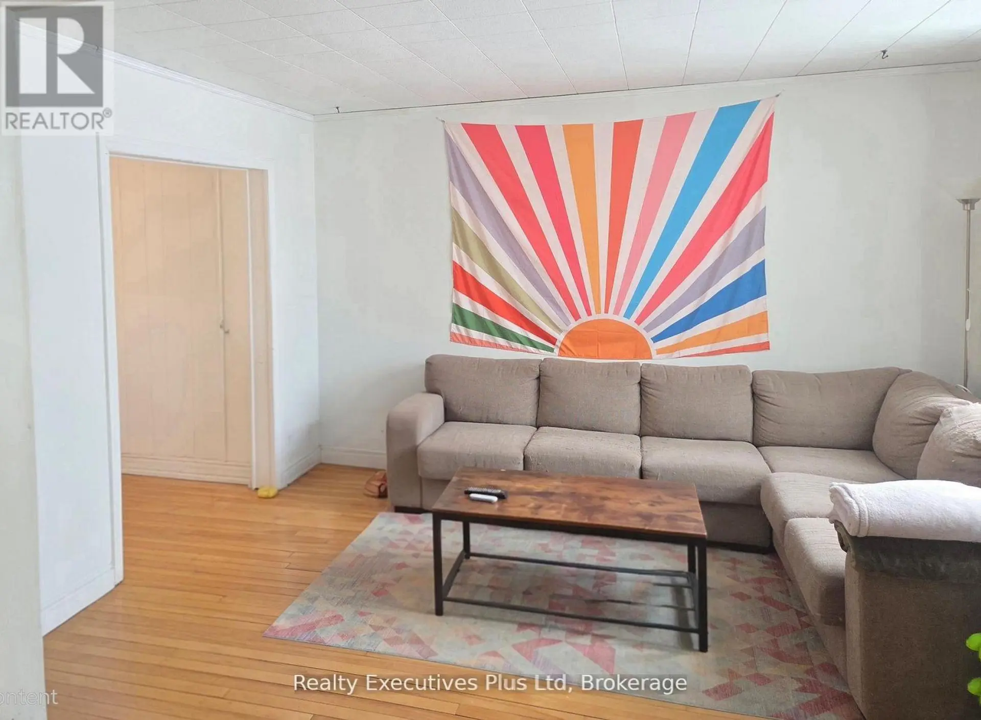 15 BARRIE STREET - Image 4