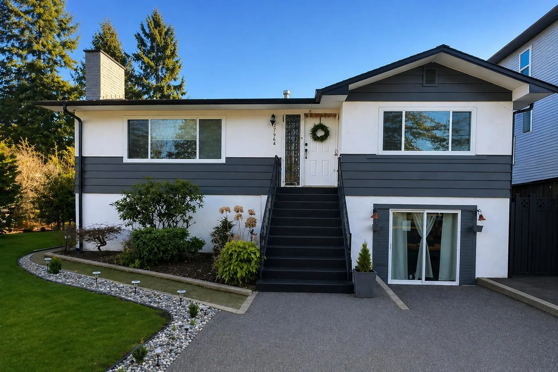 Property at 27964 Ledunne Avenue, Abbotsford, BC