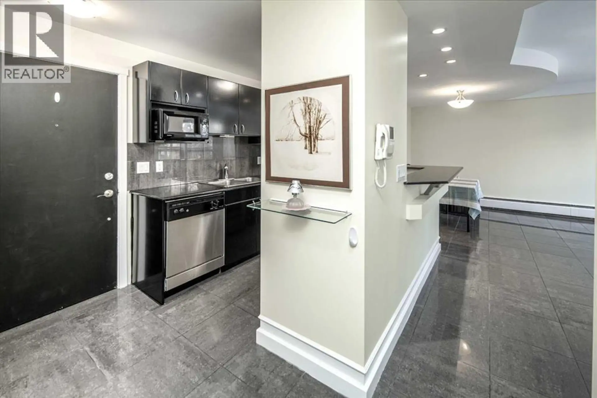 #204 706 15 Avenue SW - Image 3