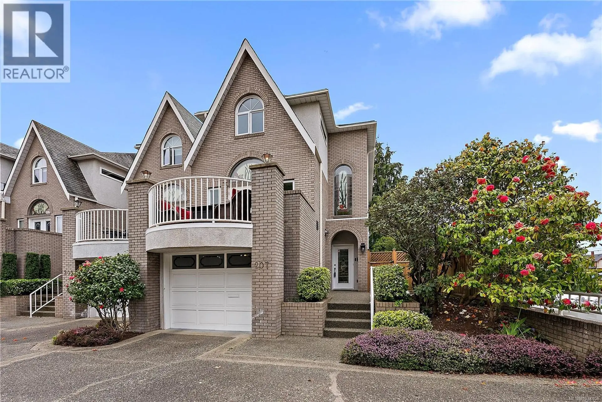 Property at 207 Quebec St, Victoria, BC