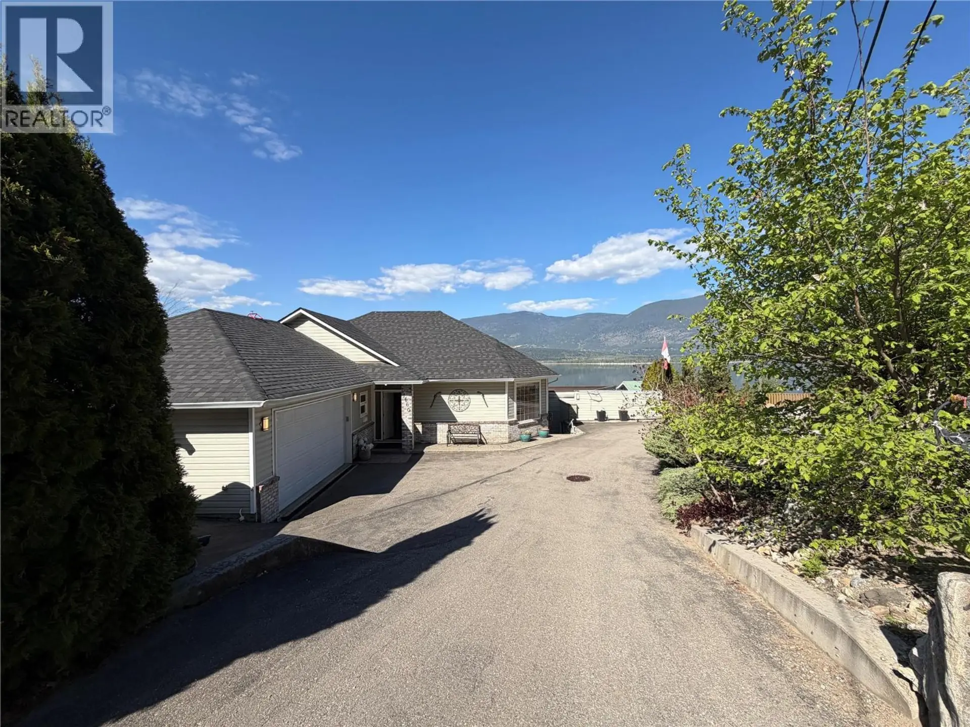 Property at 1660 28 Avenue NE, Salmon Arm, BC