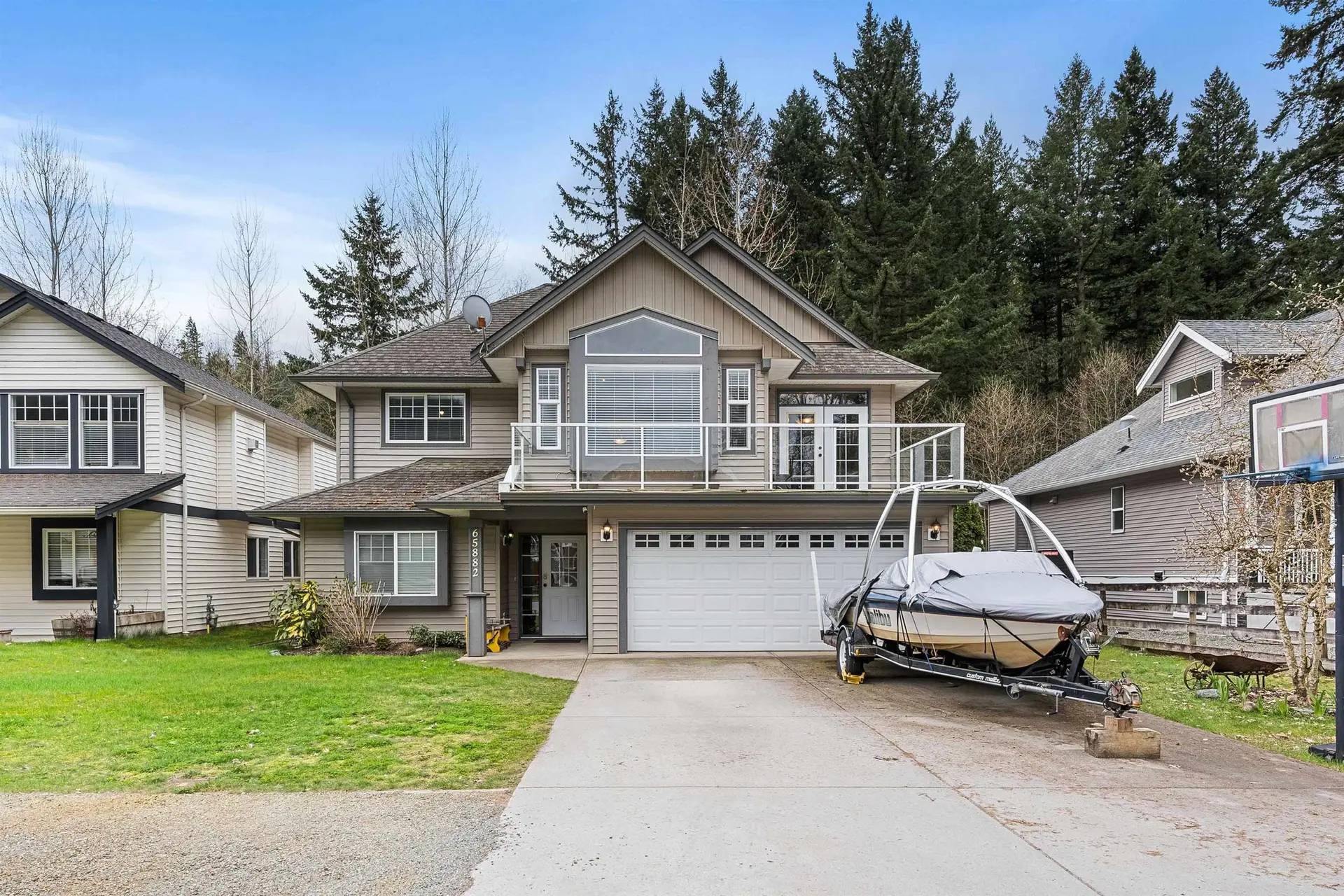 Property at 65882 Park Avenue, Hope, BC
