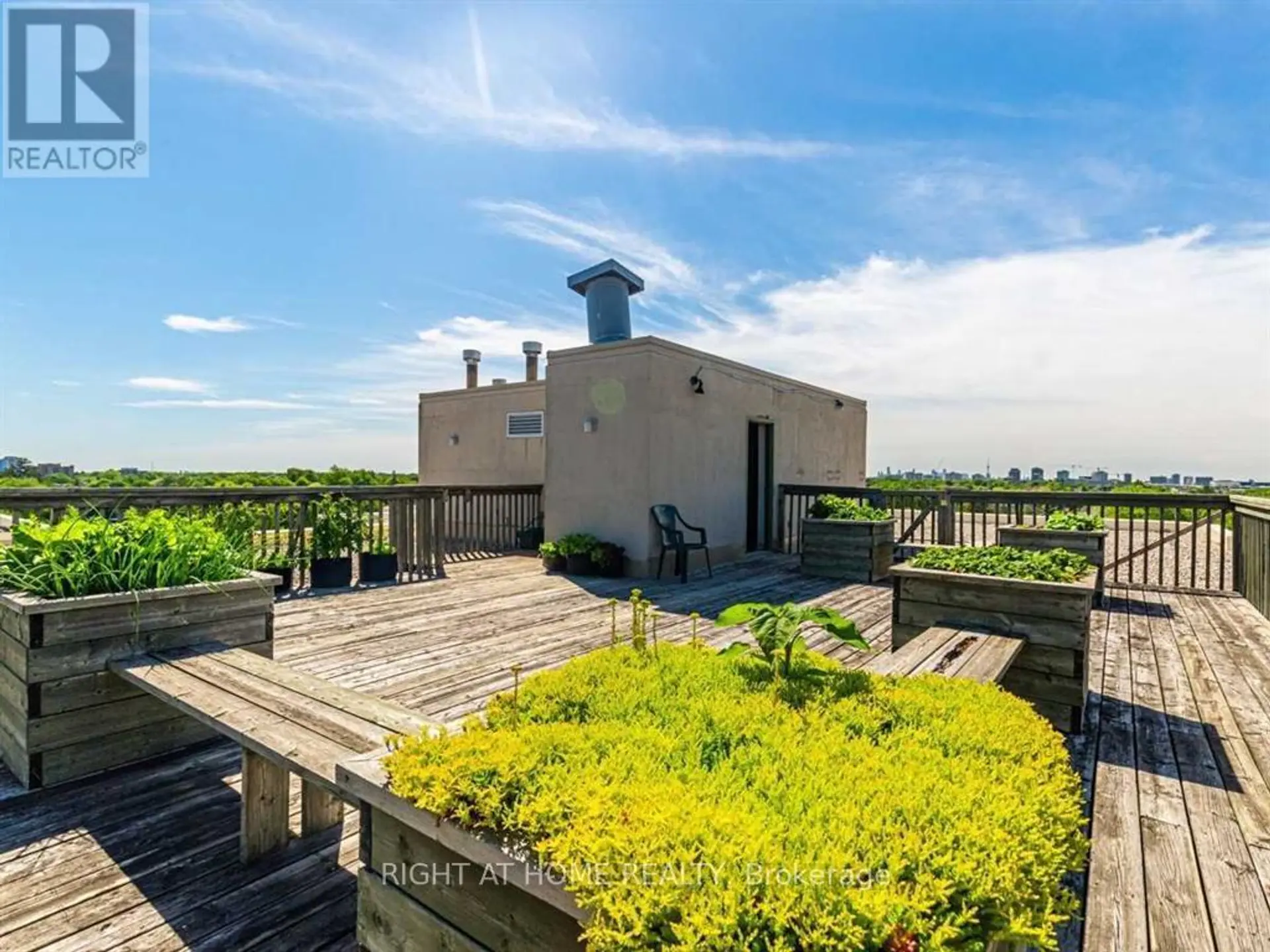 #215 555 WILSON HTS BOULEVARD - Image 18