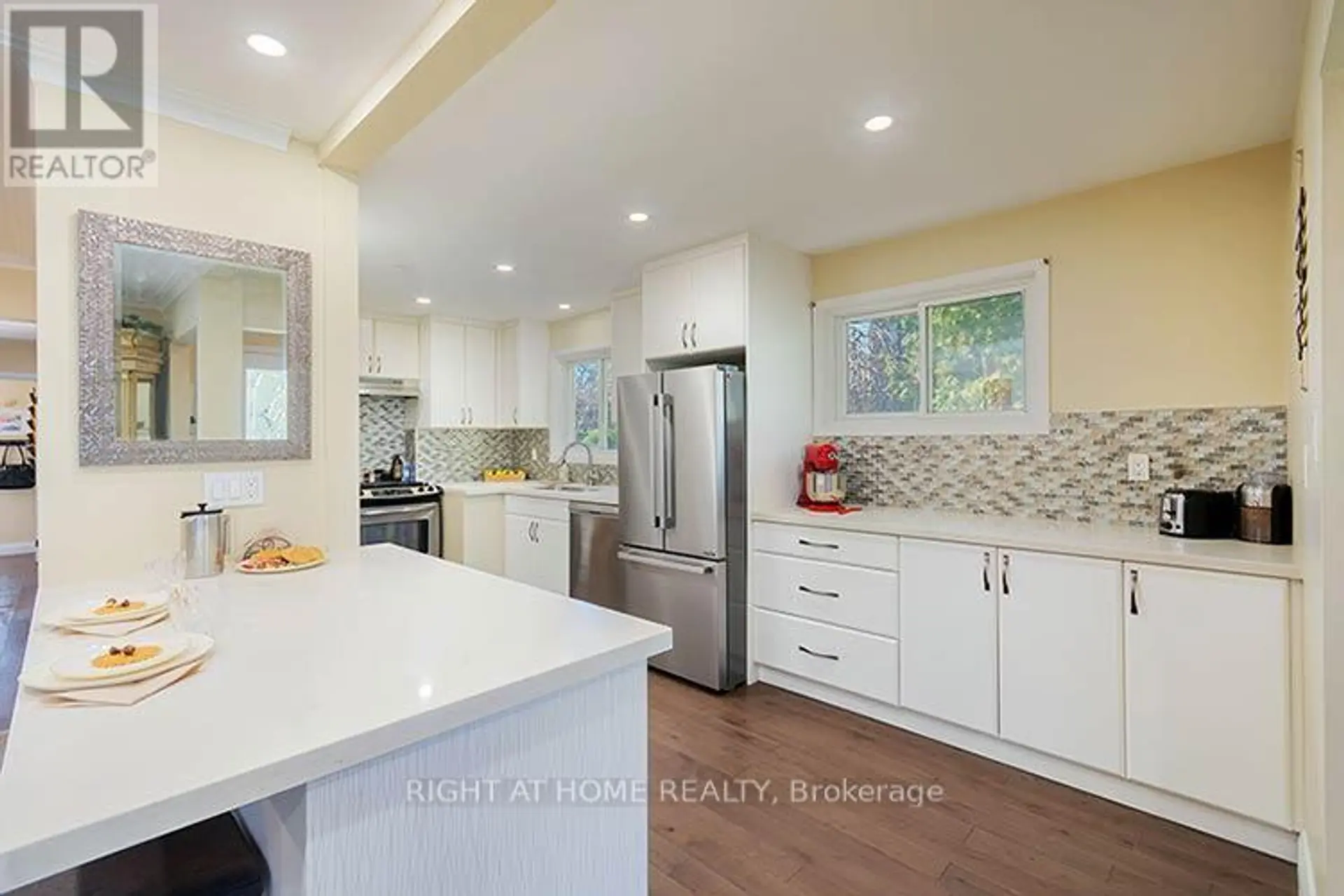 304 ROYWOOD CRESCENT - Image 2