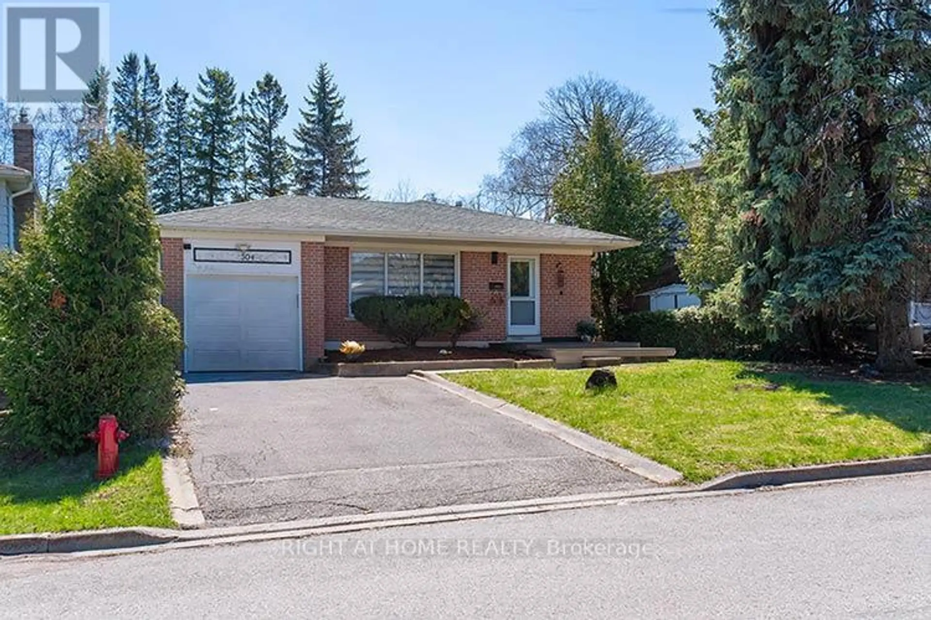 304 ROYWOOD CRESCENT - Image 1