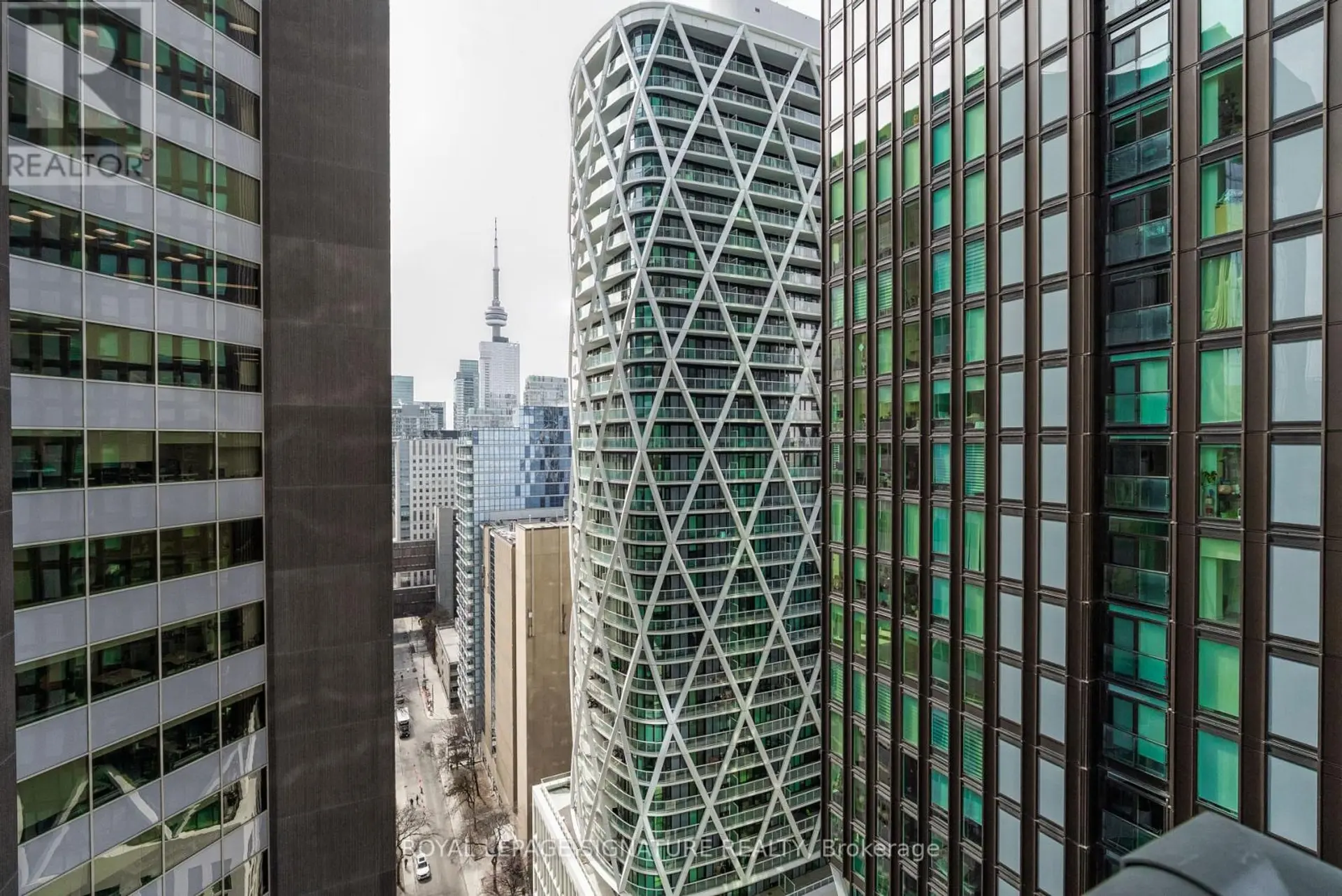 #2503 426 UNIVERSITY AVENUE - Image 18