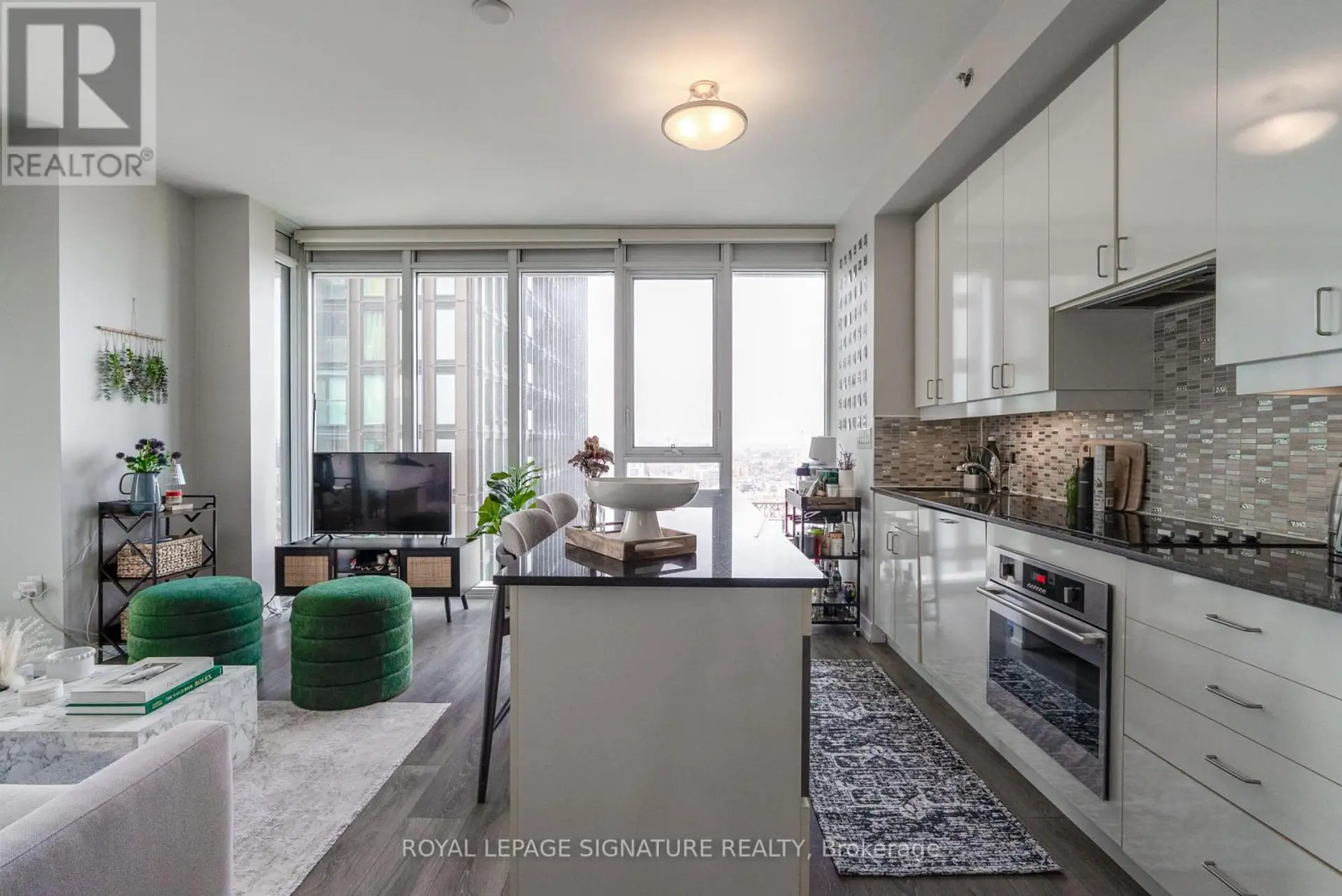 #2503 426 UNIVERSITY AVENUE - Image 4