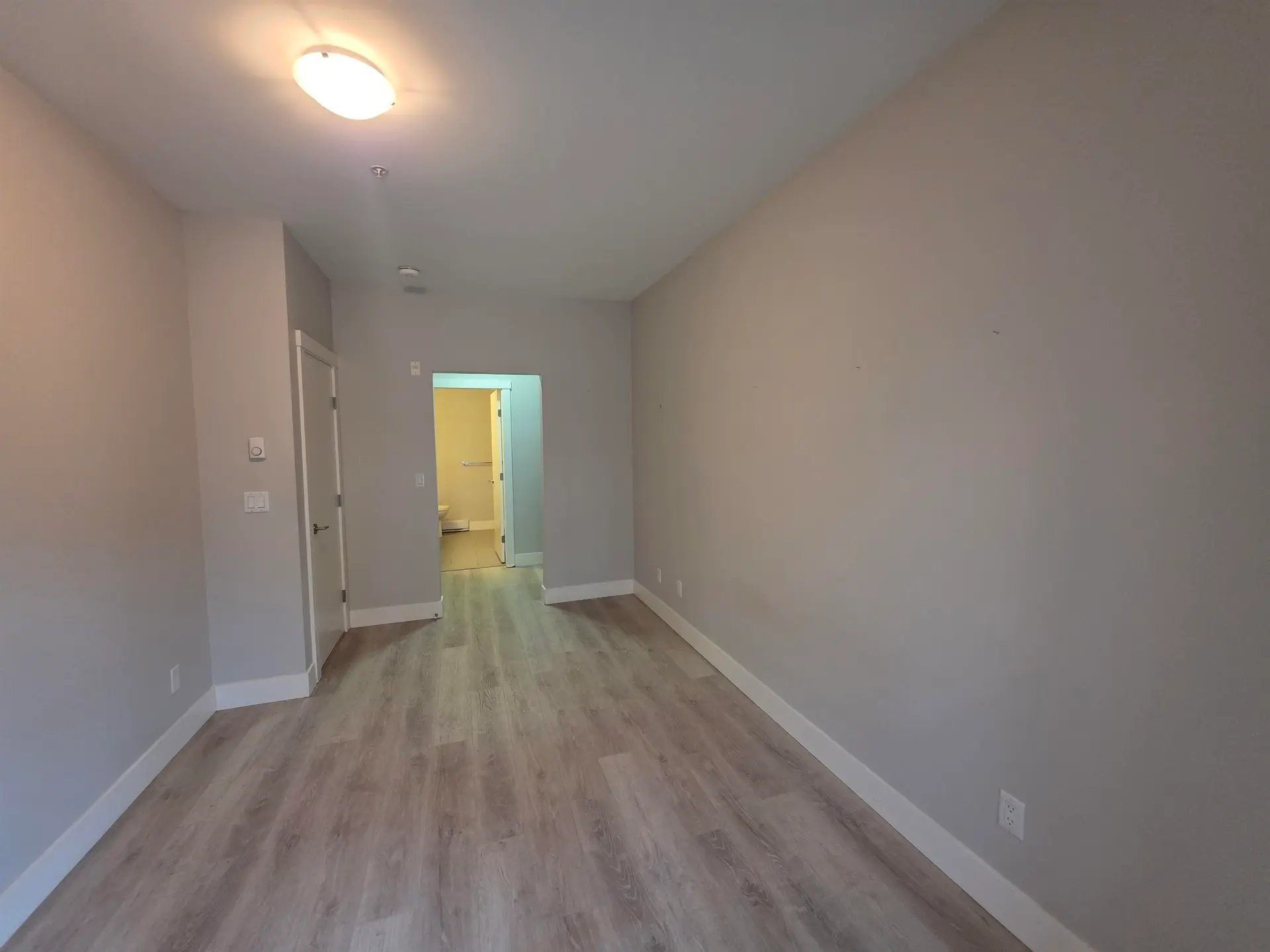 #204 2460 Kelly Avenue - Image 12