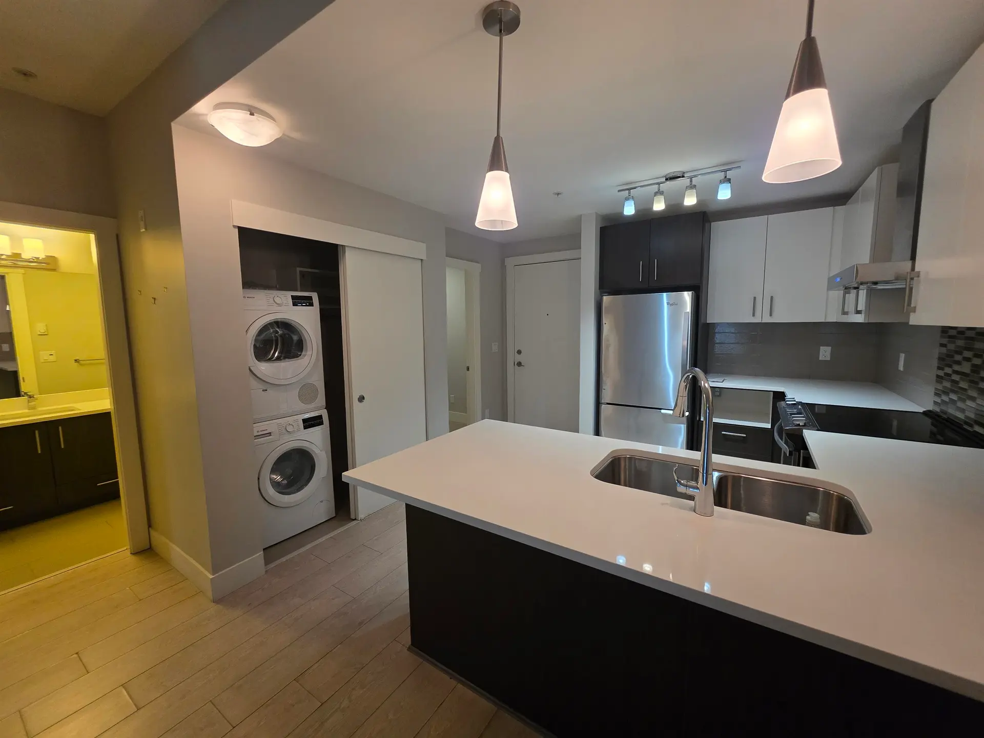 #204 2460 Kelly Avenue - Image 4