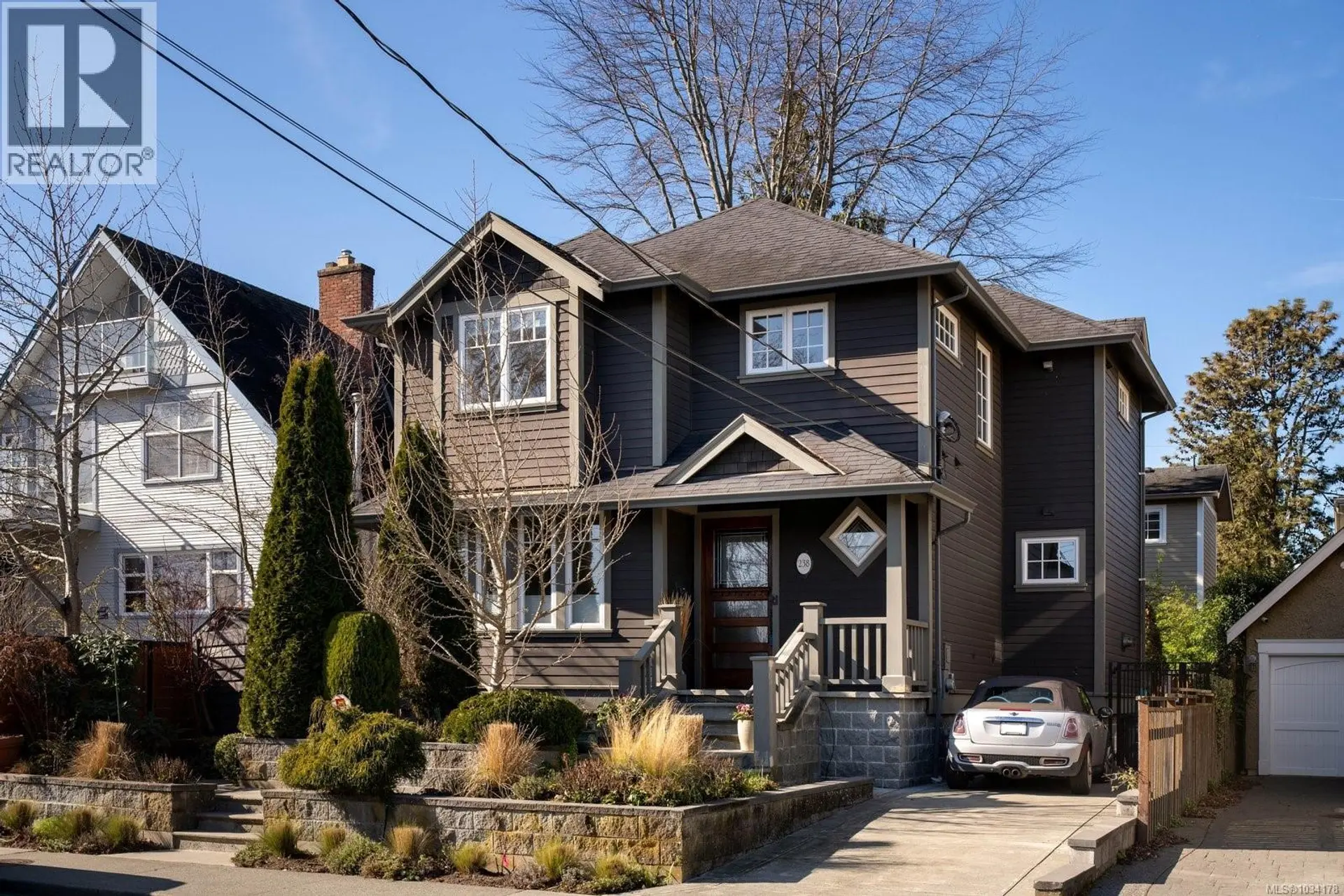 Property at 238 Richmond Ave, Victoria, BC