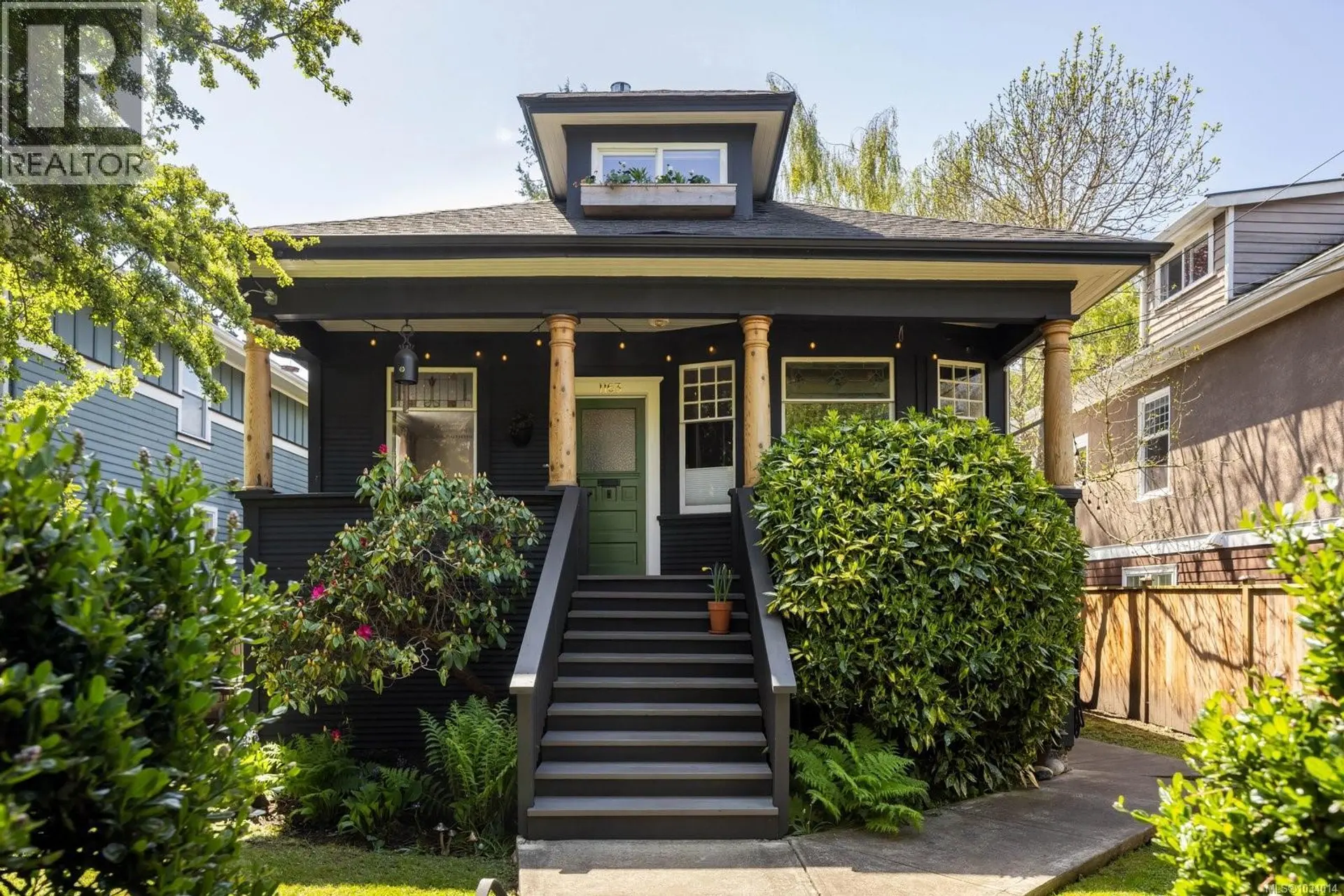 Property at 1163 Chapman St, Victoria, BC