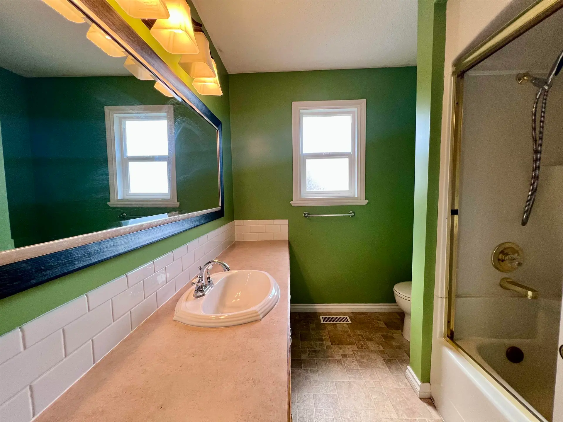 7713 Garfield Drive - Image 10