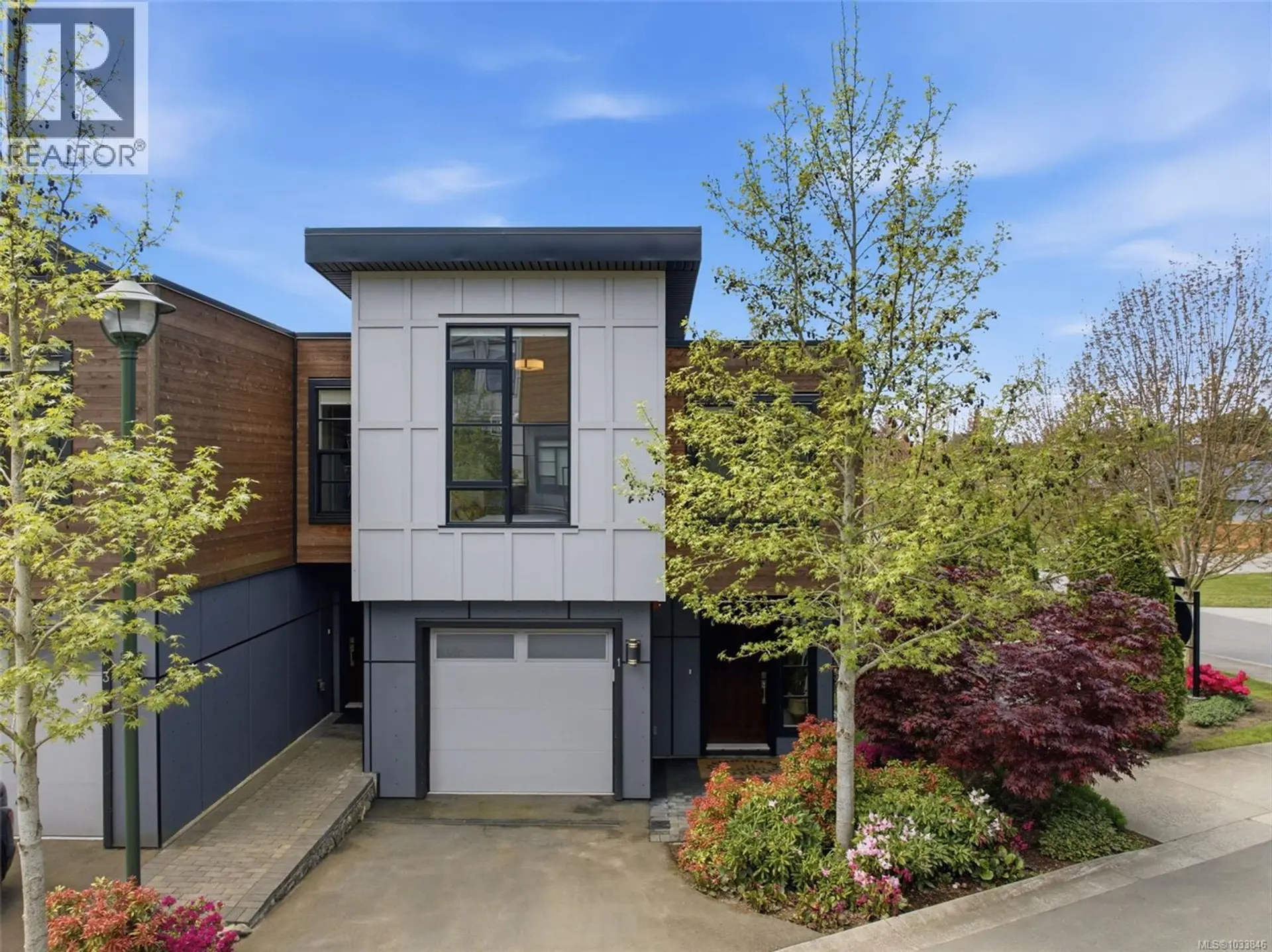Property at 1 Avanti Pl, View Royal, BC