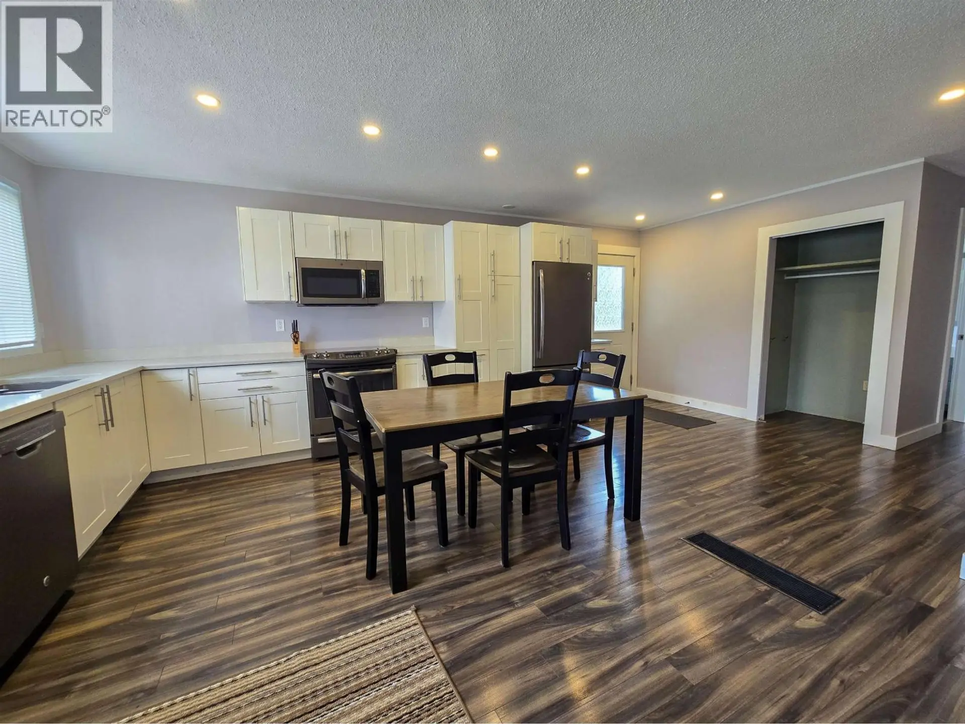 1 CARSWELL STREET - Image 5