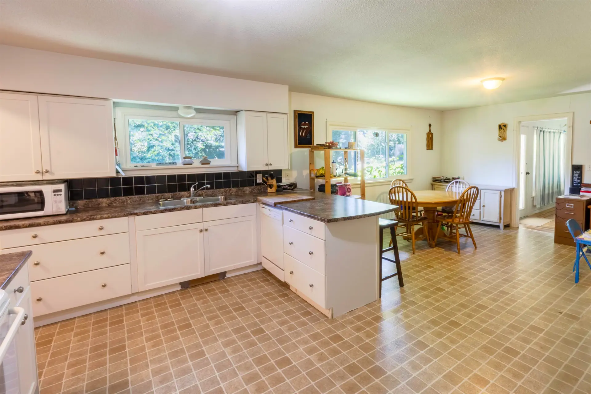 1335 Eagle Cliff Road - Image 17