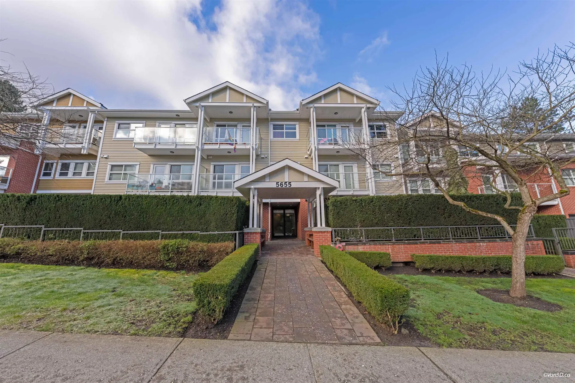 Property at #110 5655 Inman Avenue, Burnaby, BC