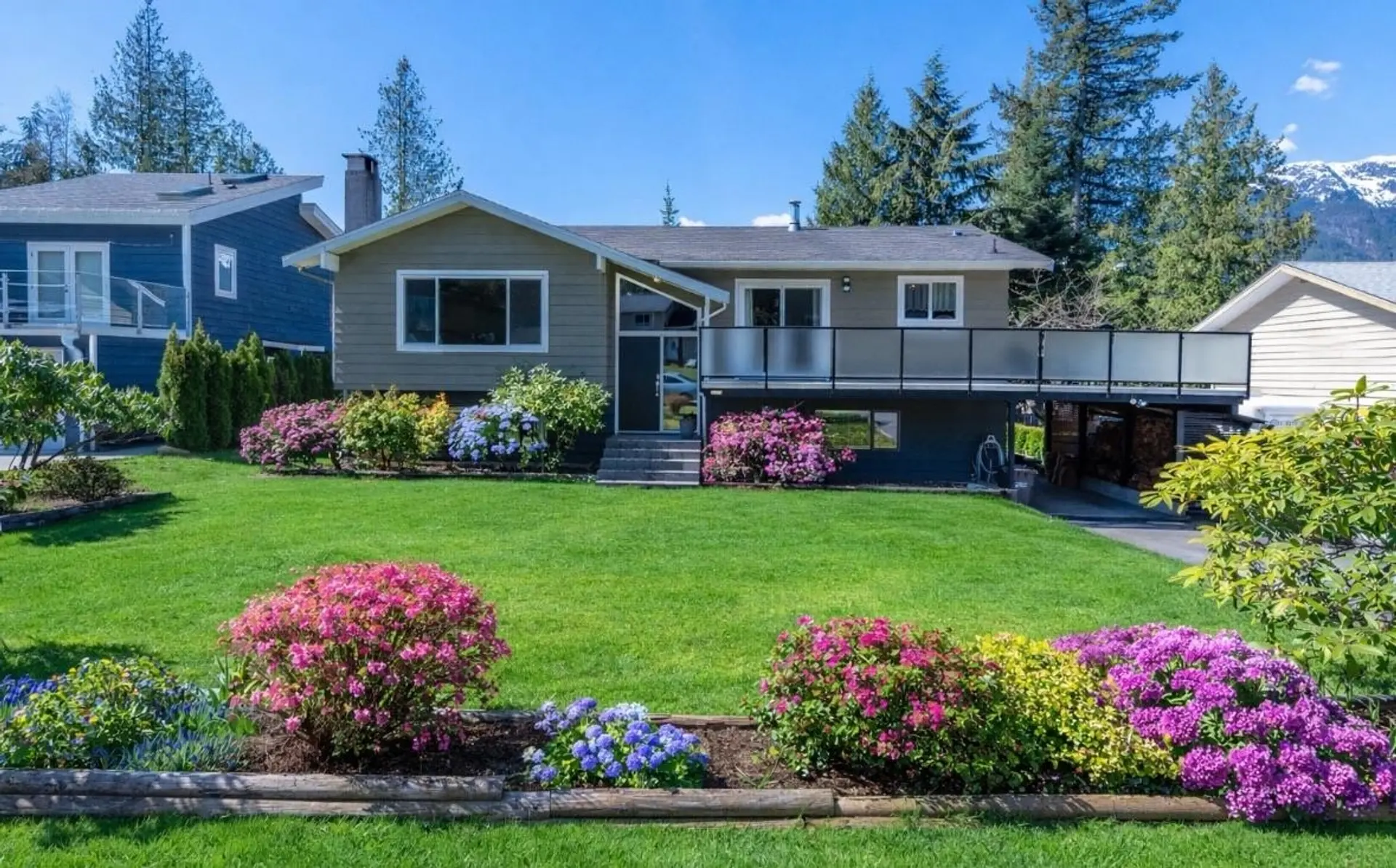 Property at 40463 Braemar Drive, Squamish, BC