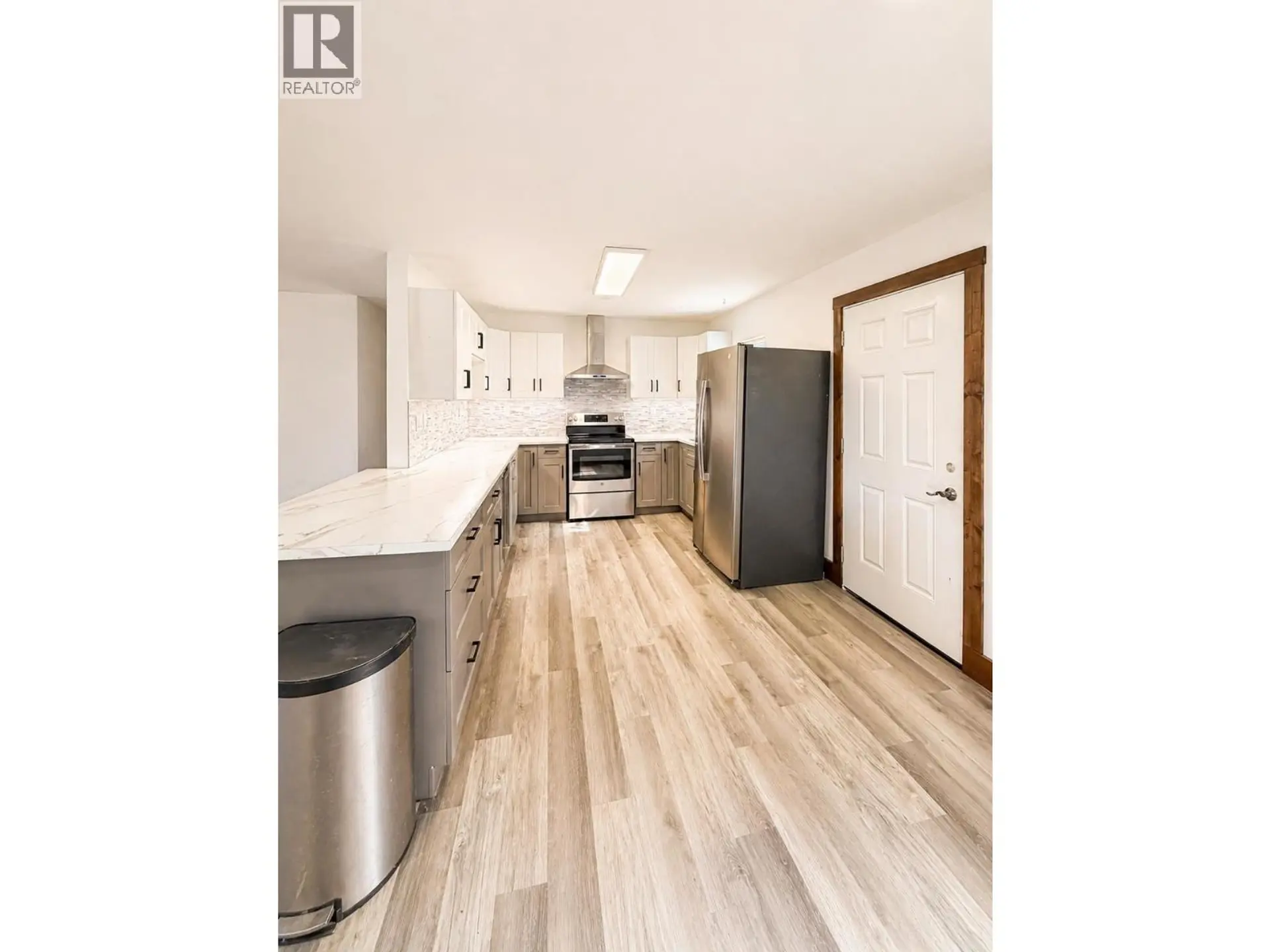 47 LILLOOET CRESCENT - Image 3