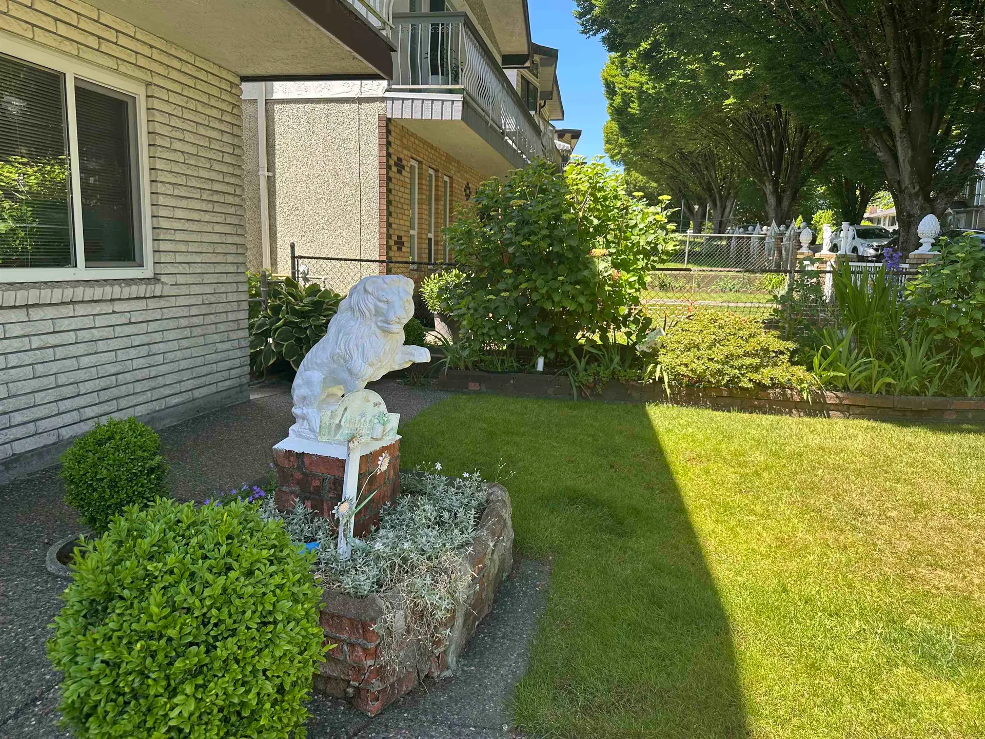 2698 Ward Street - Image 3