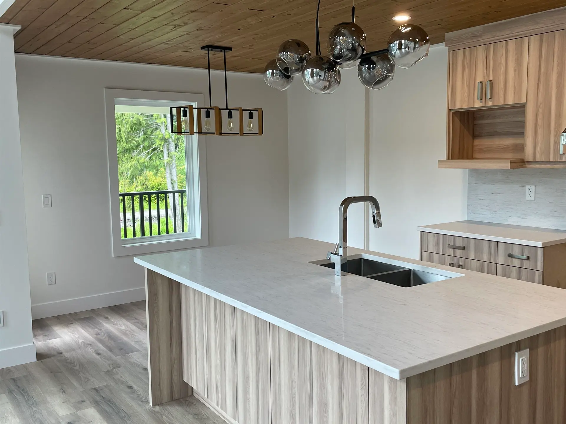 71423 Grove Boulevard - Image 10