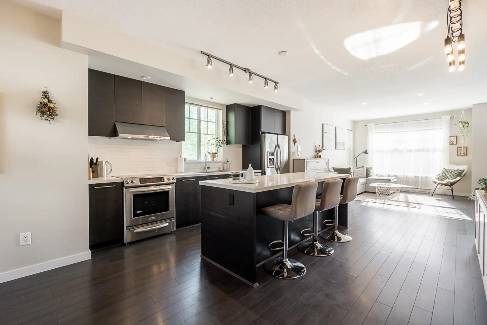 #9 3461 Princeton Avenue - Image 2