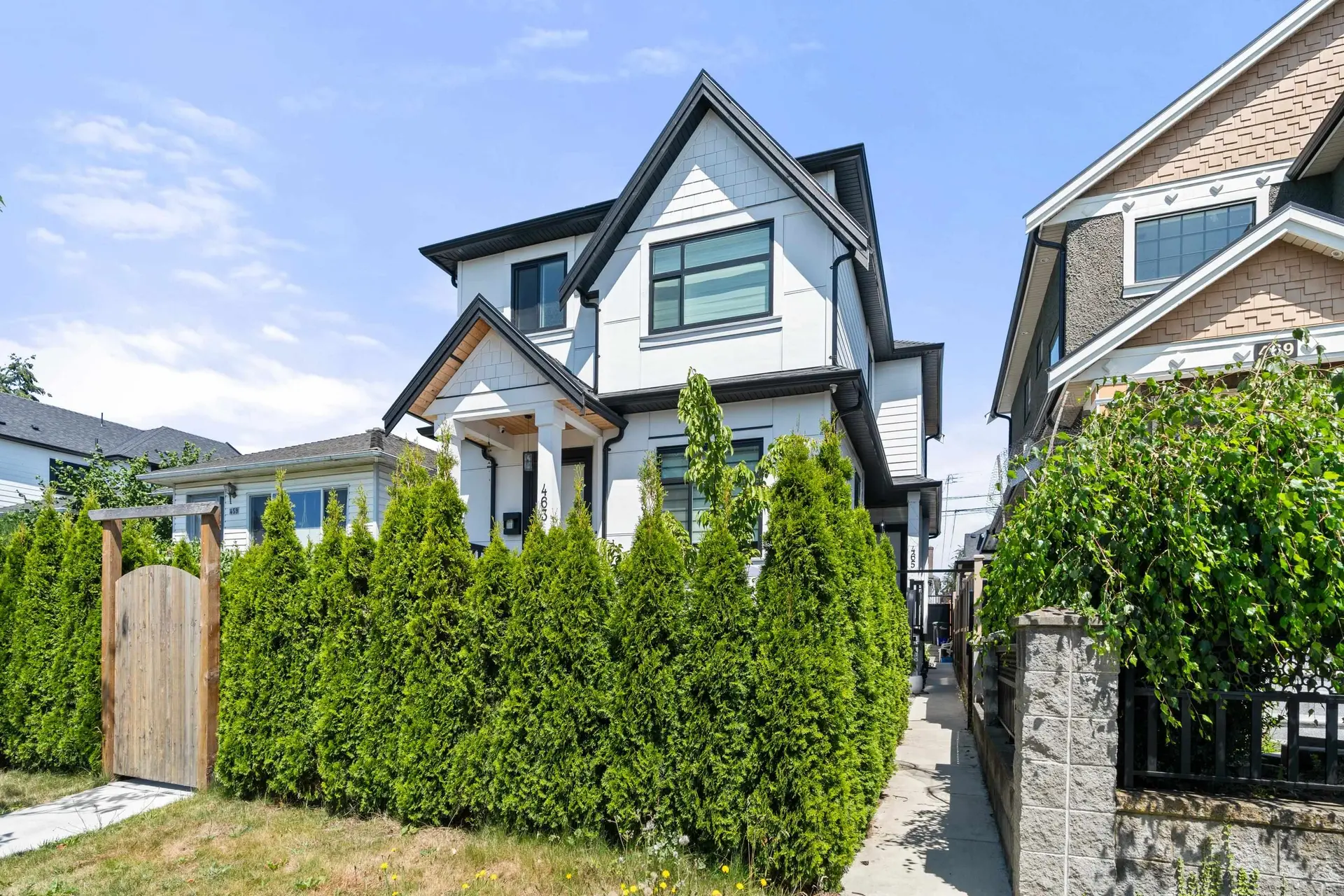 Property at 465 E 57th Avenue, Vancouver, BC