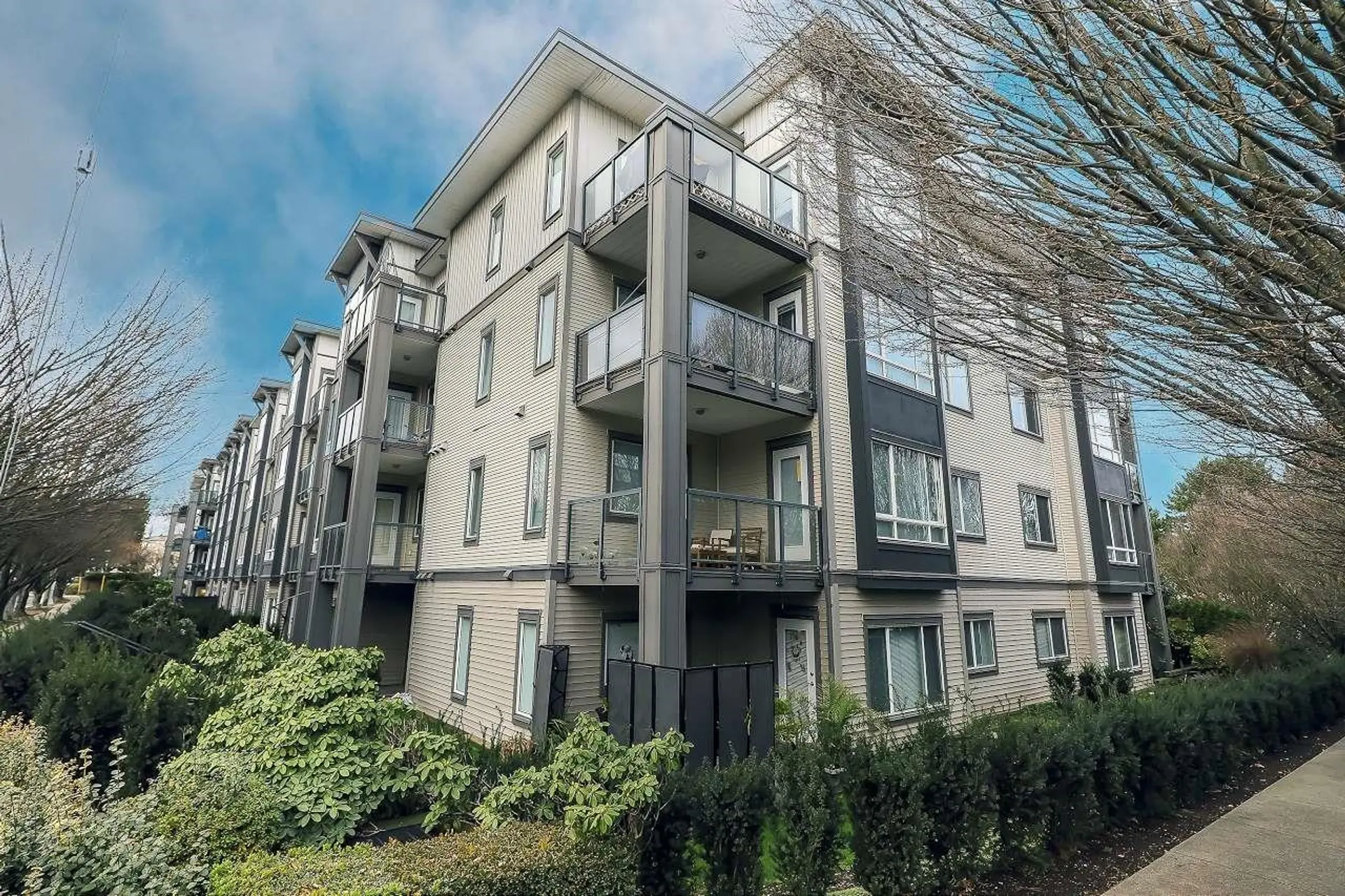 Property at #107 2943 Nelson Place, Abbotsford, BC